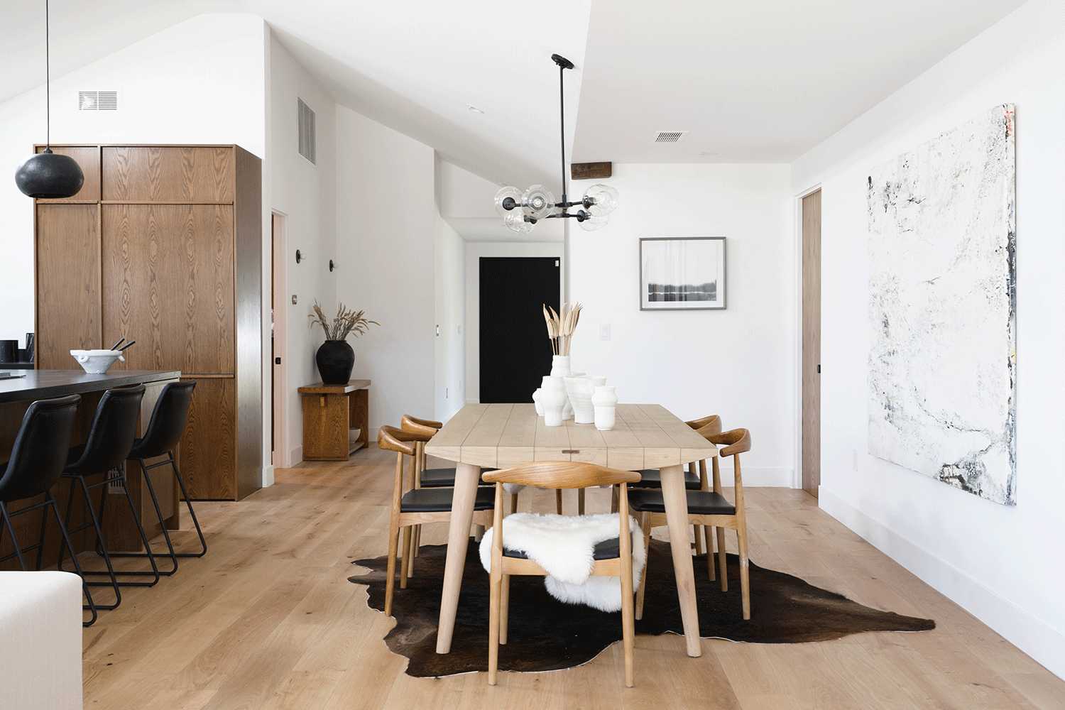 Staging by Pride of Place Design.