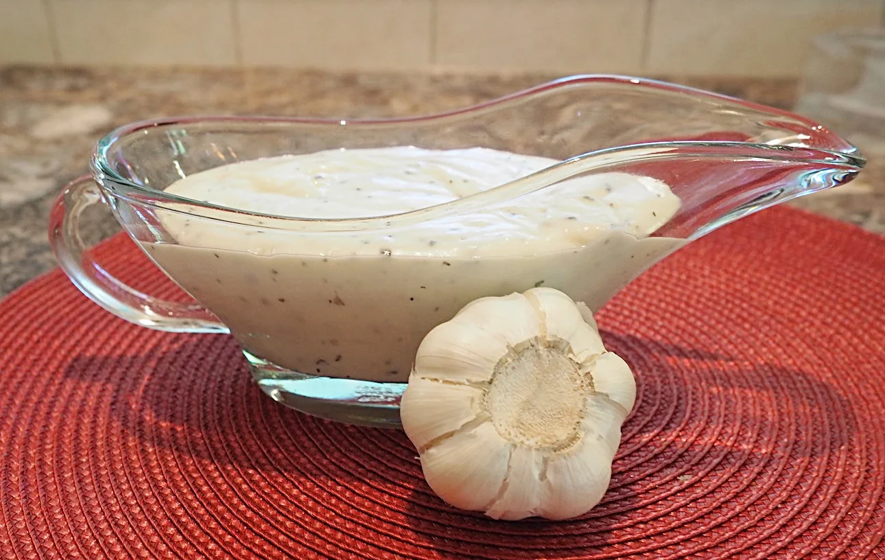 Creamy Garlic Pizza Sauce