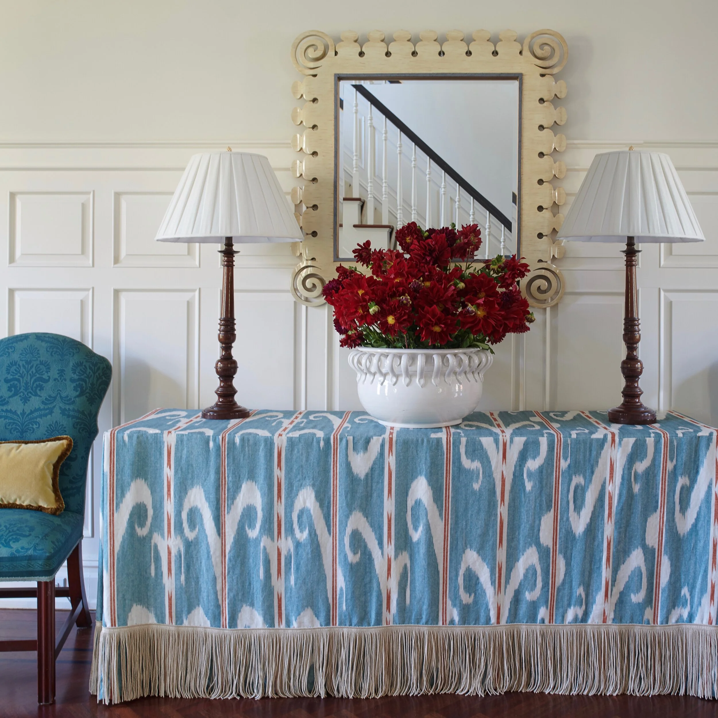 FAMILY COLONIAL - ENTRY TABLE.JPG