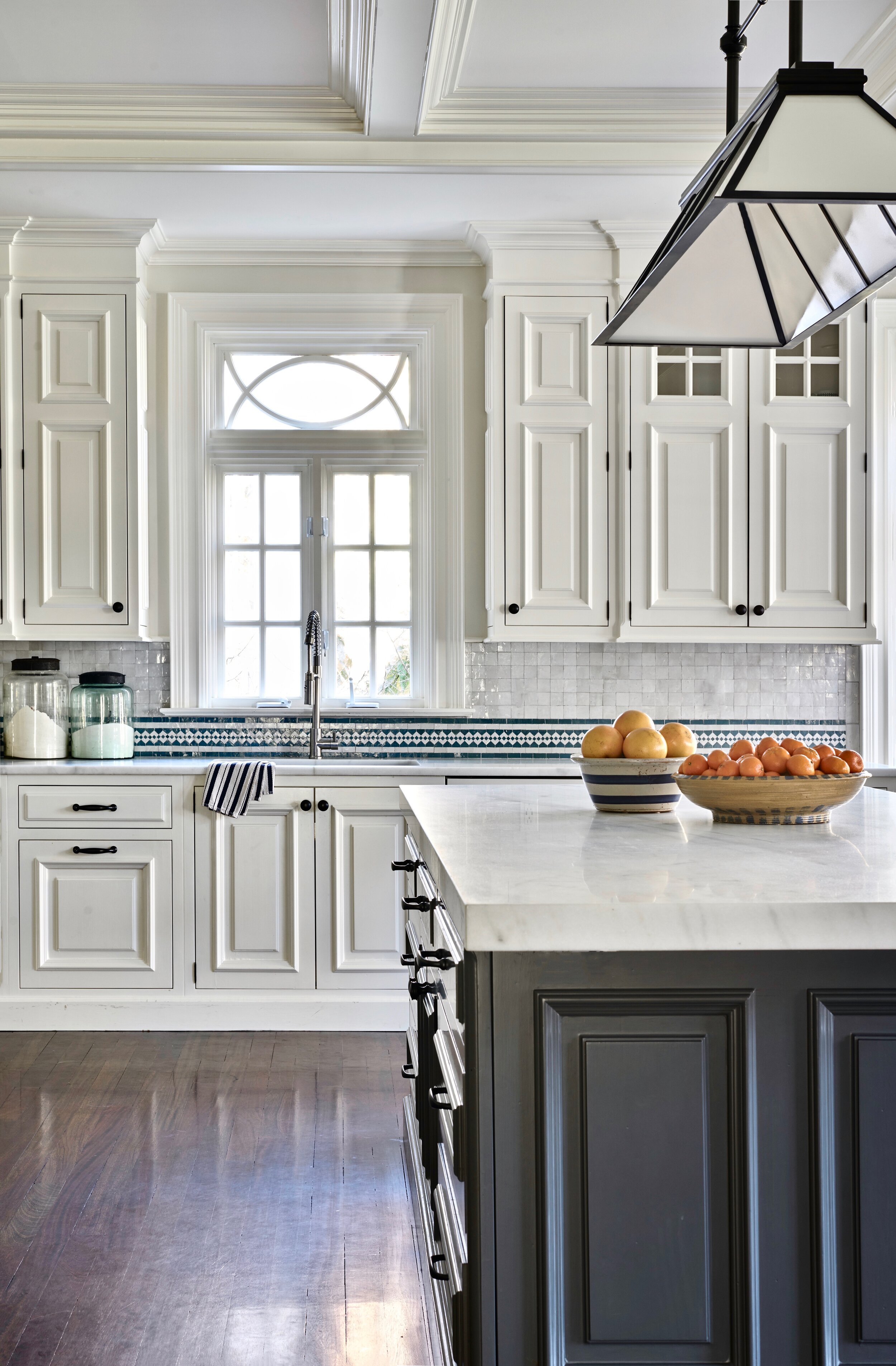 FAMILY COLONIAL - KIT SINK.JPG
