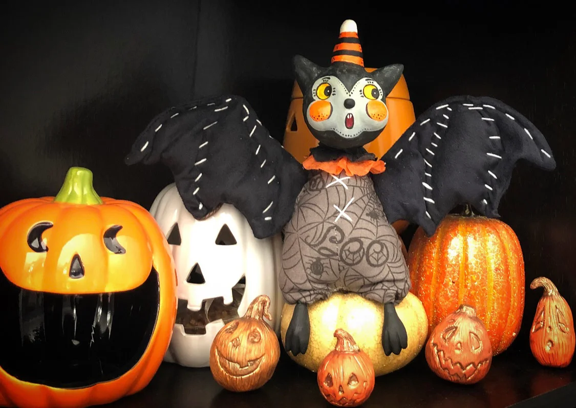 Johanna-Parker-Ambers-Imagination-Co-Art-Doll-Halloween-Bat-pumpkins.jpg