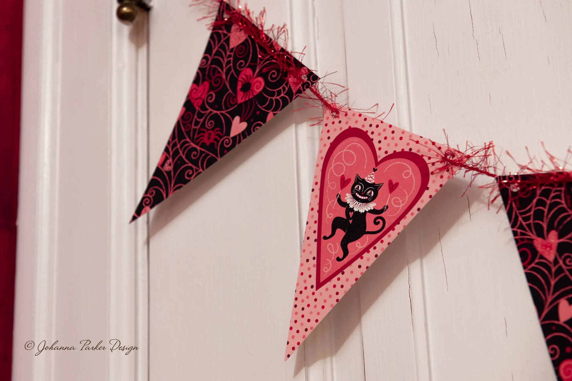 Johanna-Parker-Valoween-Spooks-Black-Cat-Valentine-Pennant.jpg