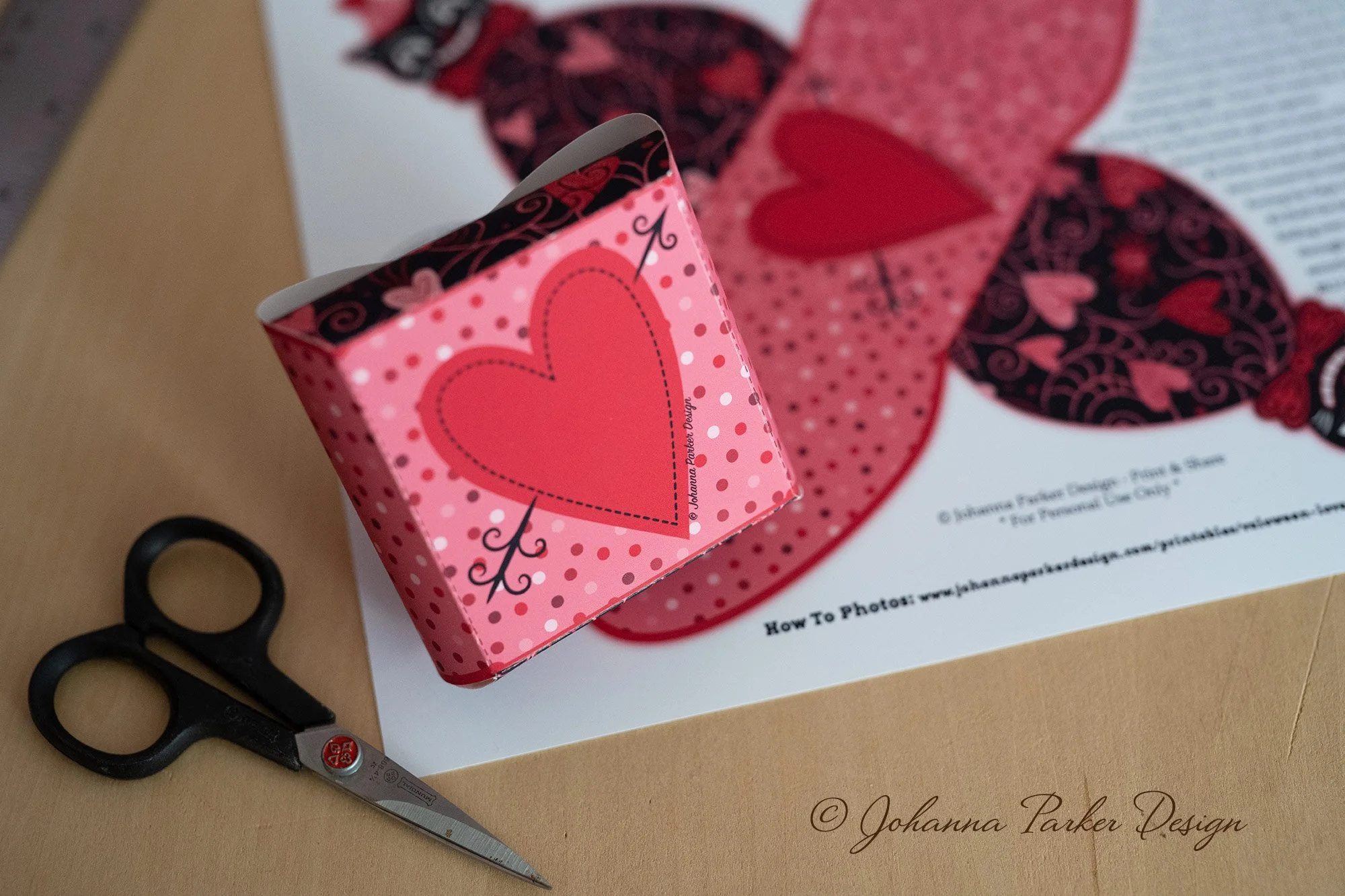 Johanna-Parker-Valoween-Love-Cat-Gift-Box-Printable-Project-Box-Base.jpg