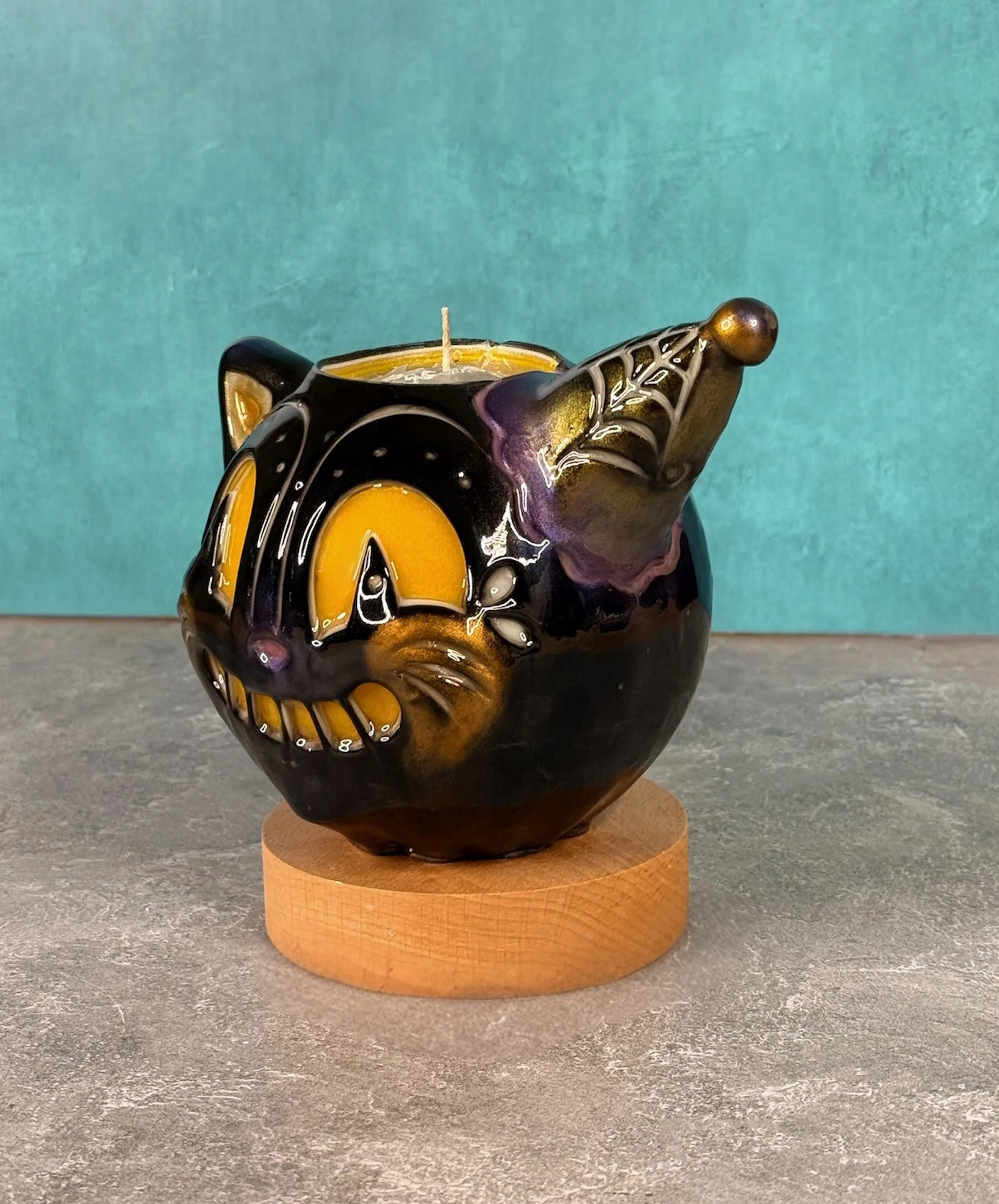 Spooky-Sweet-Garden-Black-Cat-Jack-Glow-City-Candles-3-quarter-view-Johanna-Parker-crop.jpg