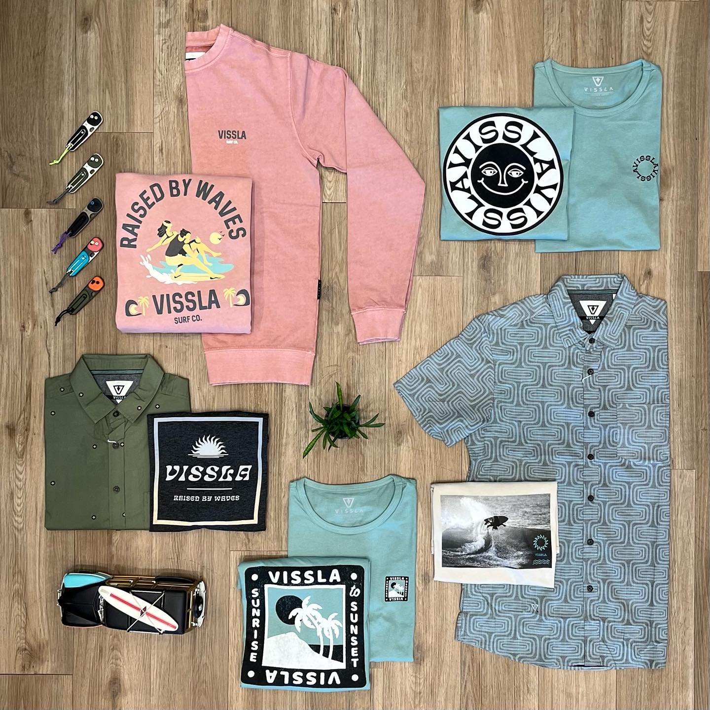 Vissla is a brand that represents creative freedom, a forward-thinking philosophy, and a generation of creators and innovators. They embrace the modern do-it-yourself attitude within surf culture, performance surfing, and craftsmanship. They constant