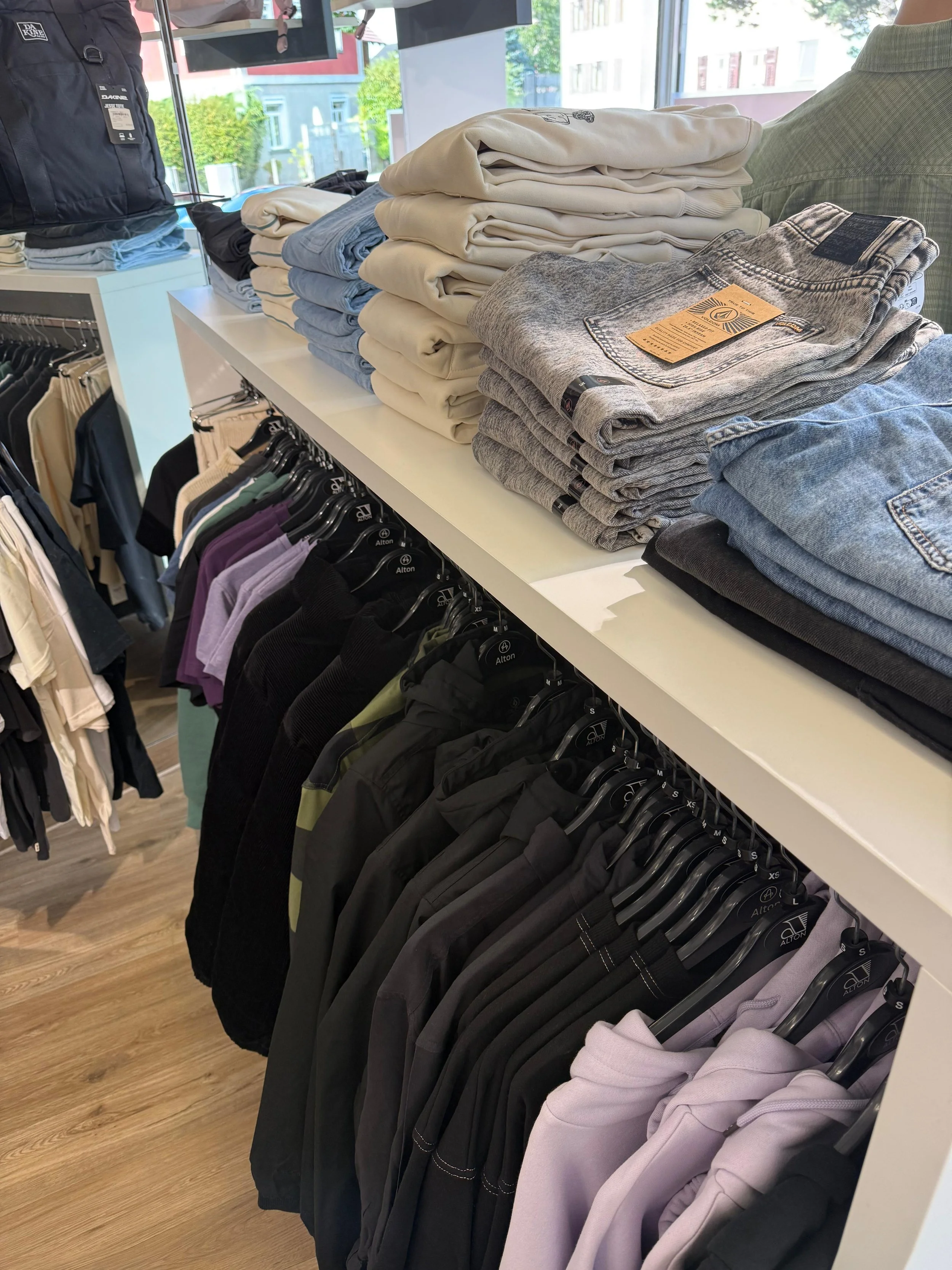 WhatsApp Image 2025-09-01 at 09.52.04.jpeg