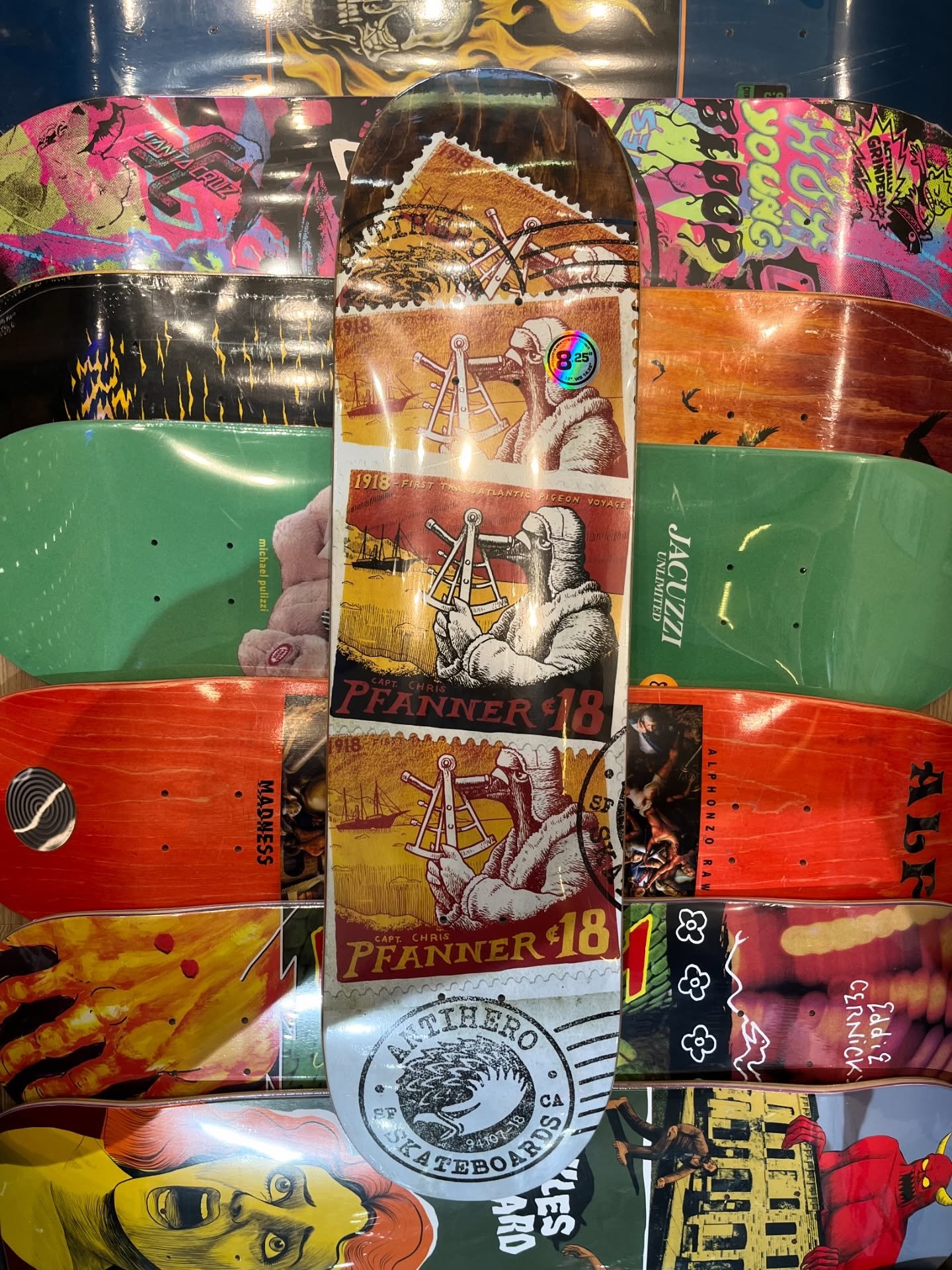 New decks, wheels, trucks, &hellip; in store now. ❤️
#shoplocal #supportyourlocalshop #alton