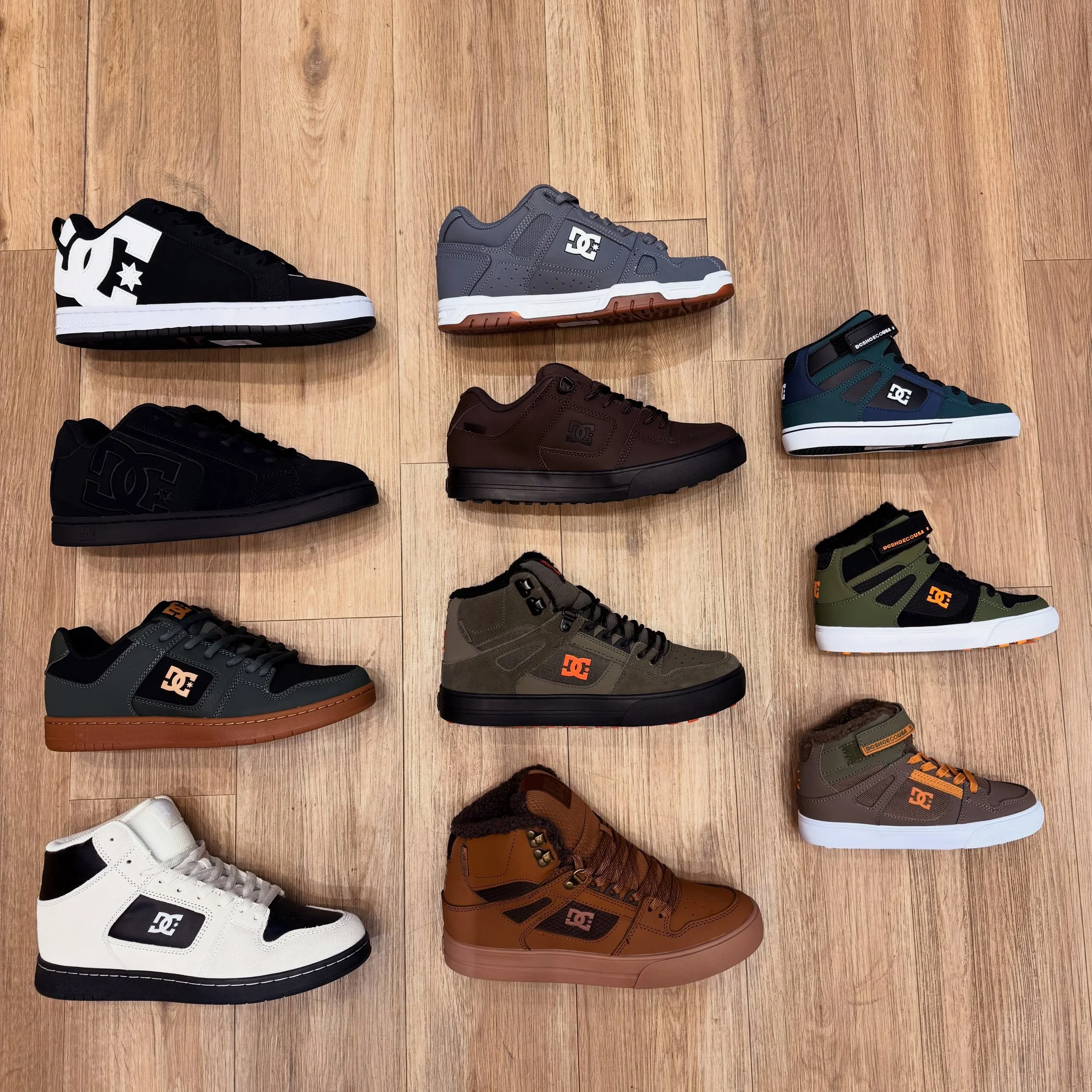 Oh Yes! 🙌🏻 die neue DC Herbst Kollektion ist eingetroffen. 
Voran nat&uuml;rlich schon die Winter Edition Shoes mit Grip Sohle, F&uuml;tterung und Wasserlasche. 

Selbstverst&auml;ndlich auch in der Kids Ausf&uuml;hrung mit Stretchy Laces und Klett