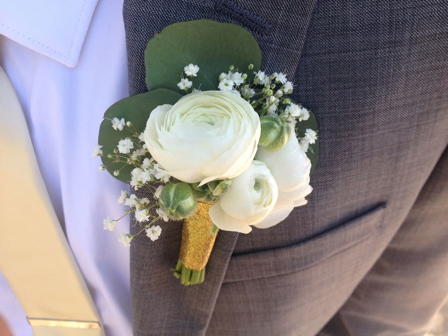 Groom's boutonniere