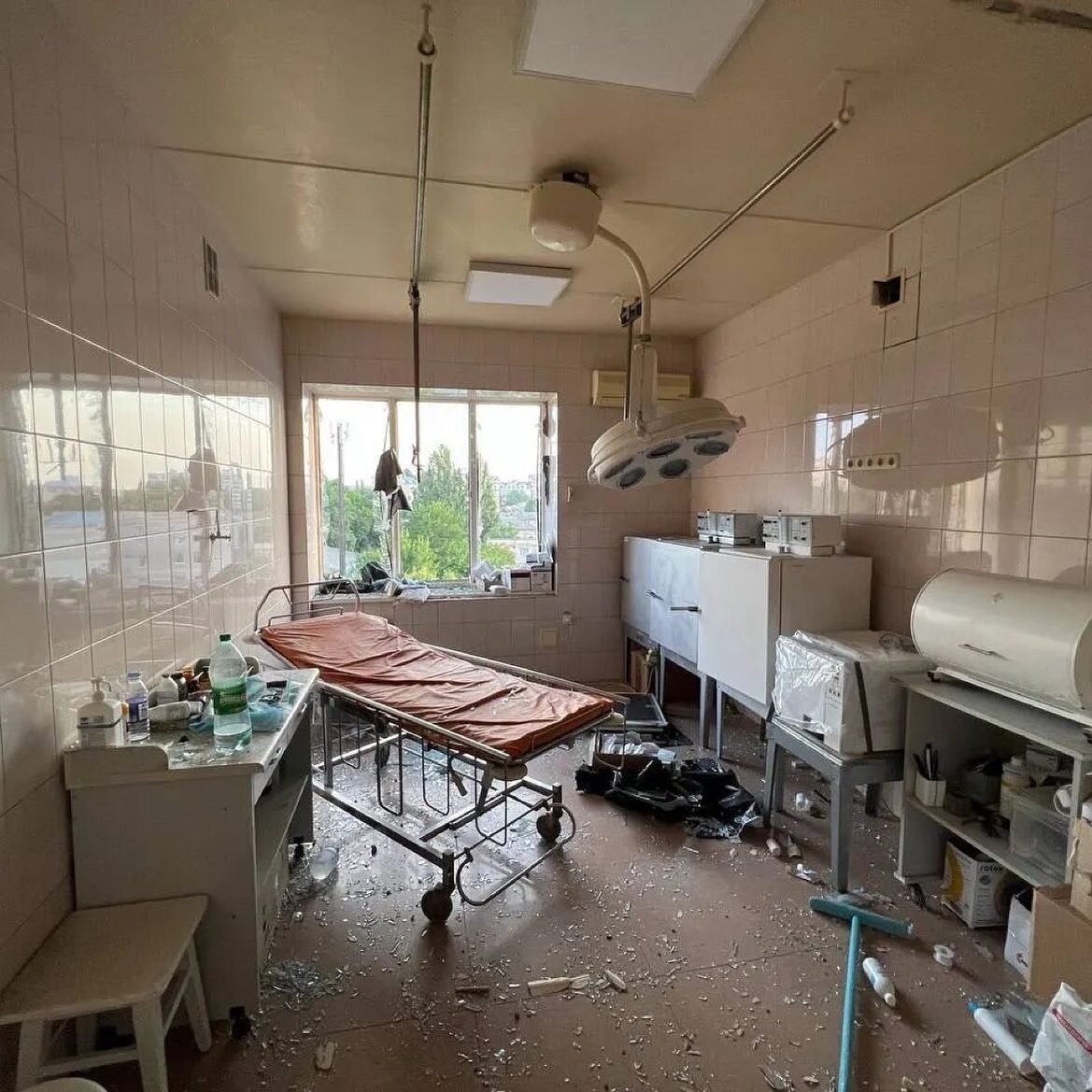 Repost from @ukraine.ua
&bull;
Tonight, the Russian troops shelled civilian objects in Mykolaiv. Again. Among them was this brand-new medical institution, one of Ukraine's most modern trauma centers. The building was partially destroyed. Fortunately,