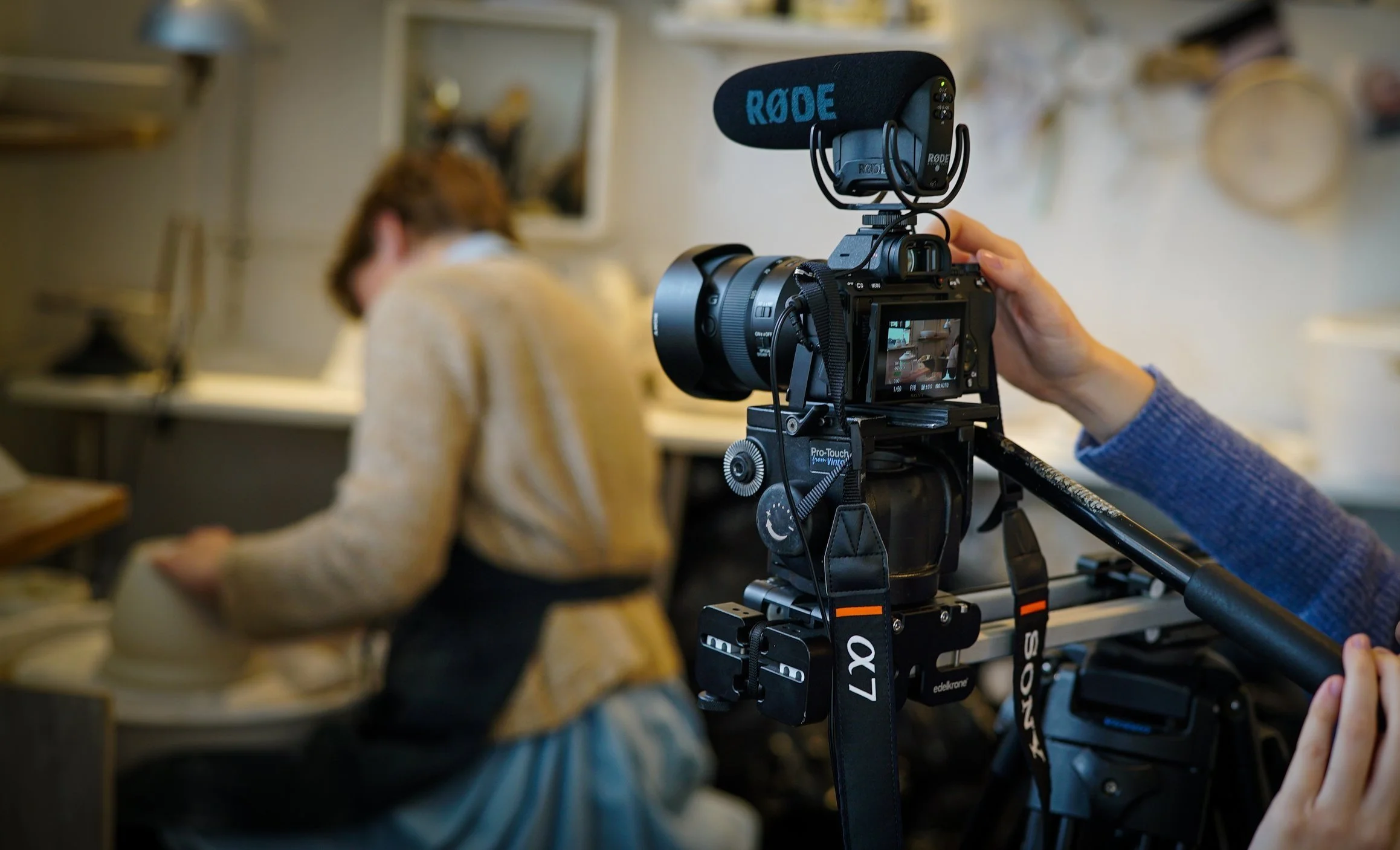 Opsætning af kamera til en film på dokumentarfilmskolen DOX:WORLD