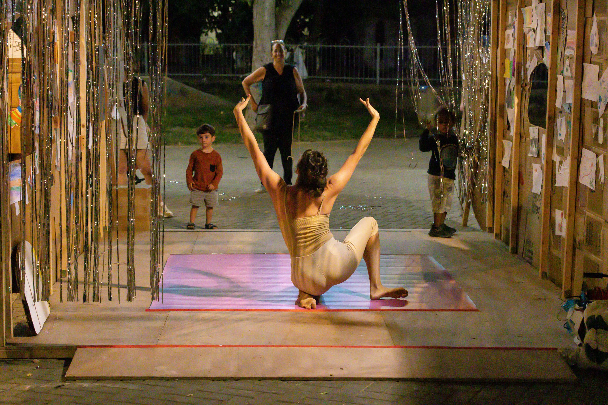 Fish Tale - performance by the dancer Inbar Tenzer