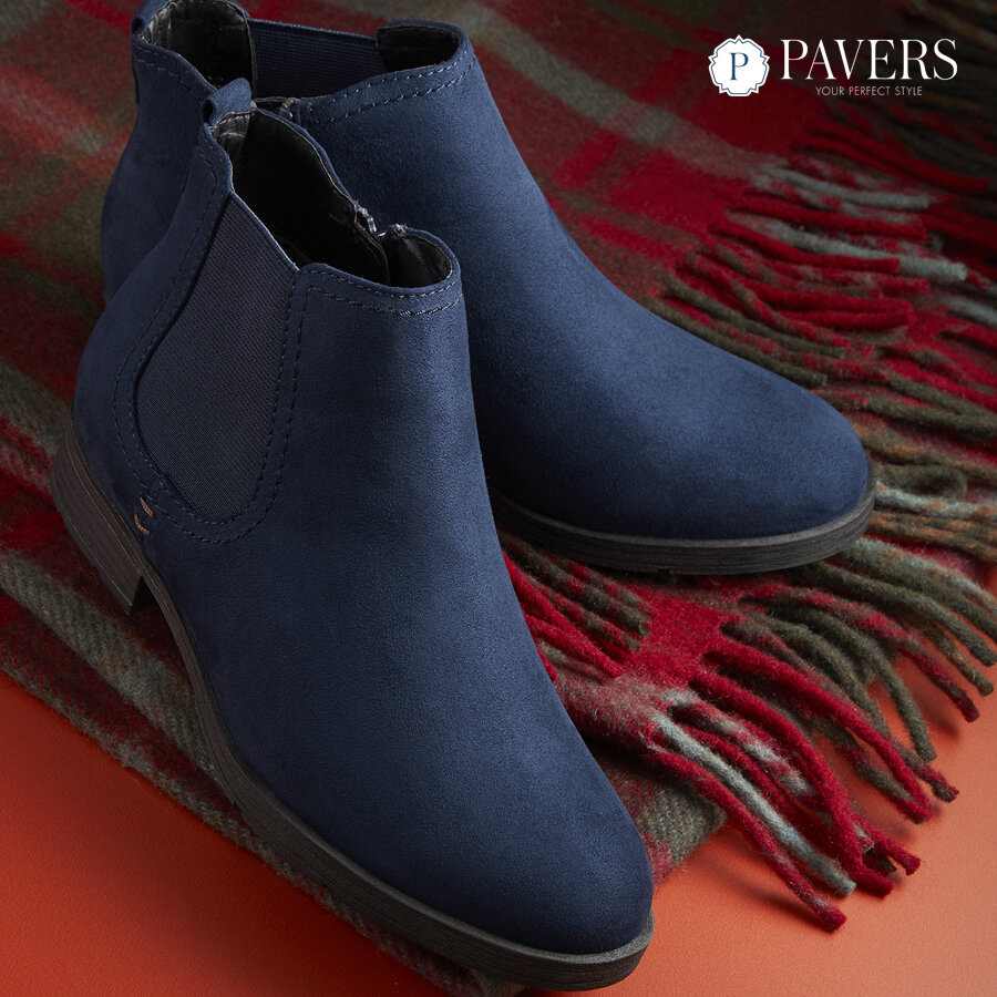 pavers blue boots