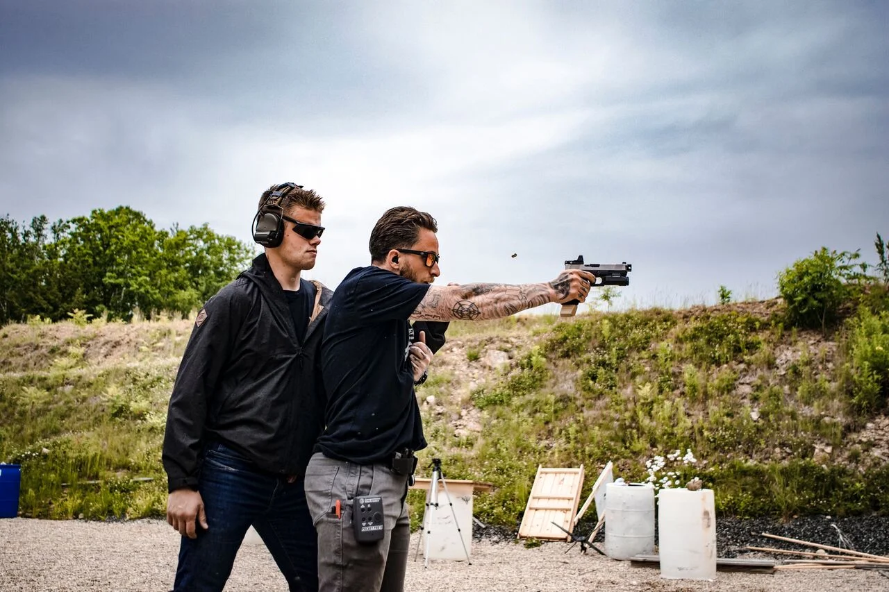 FUNCTIONAL PISTOL APPLICATION 2