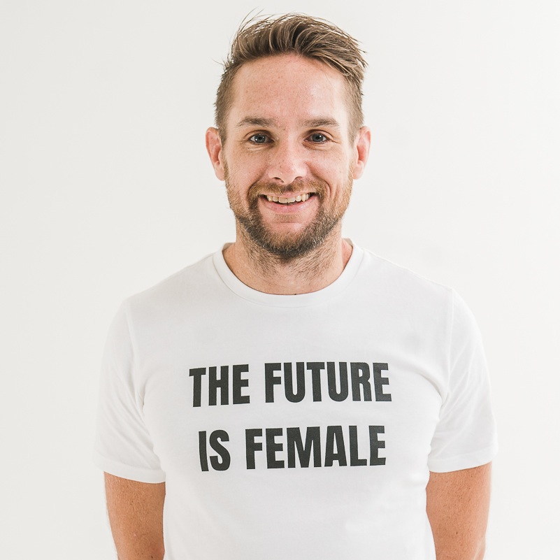 20181207+-+SHE+Investments+Studio+Shoot+-+Headshots+-+Web+Size-34.jpg