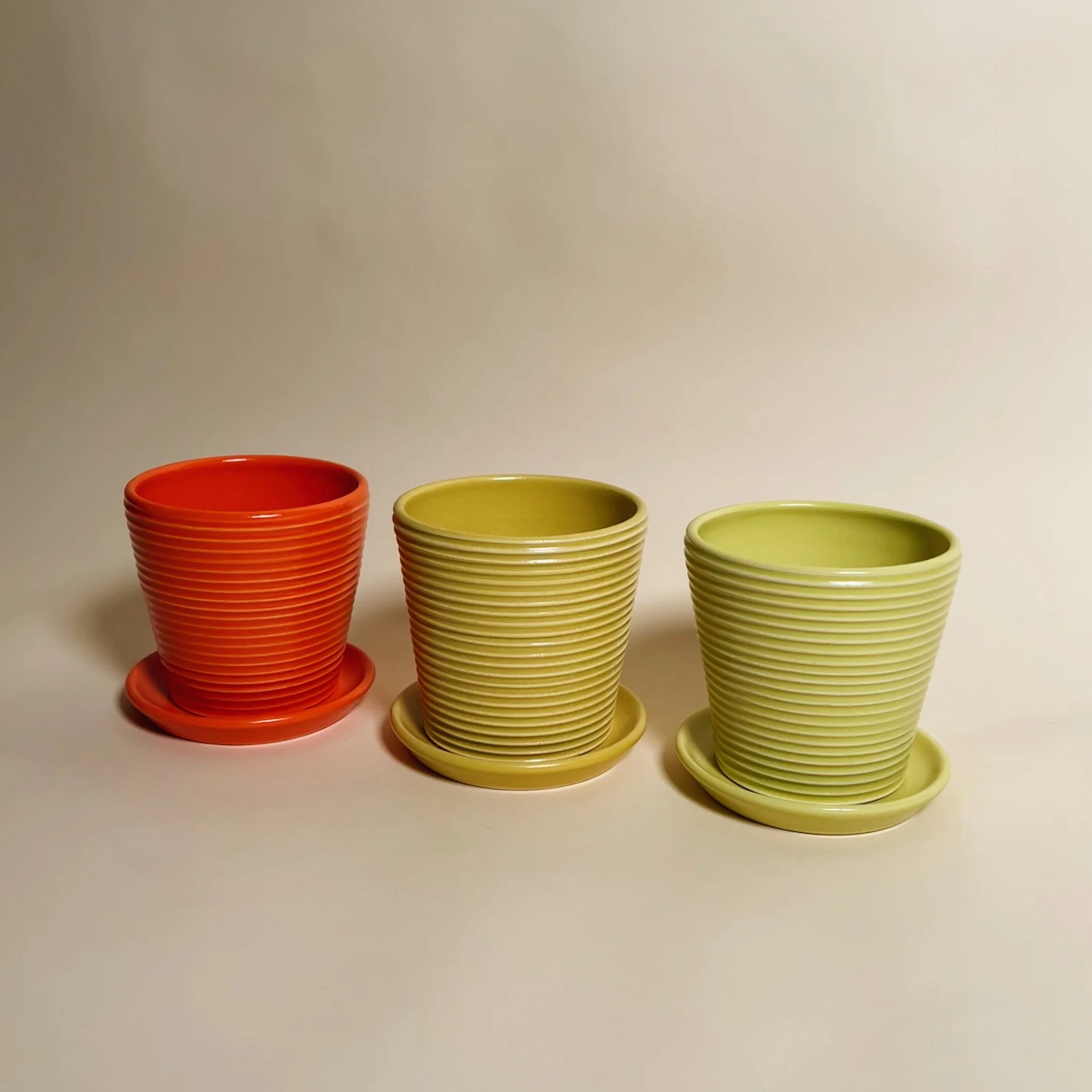 Petite Ribbed Planter