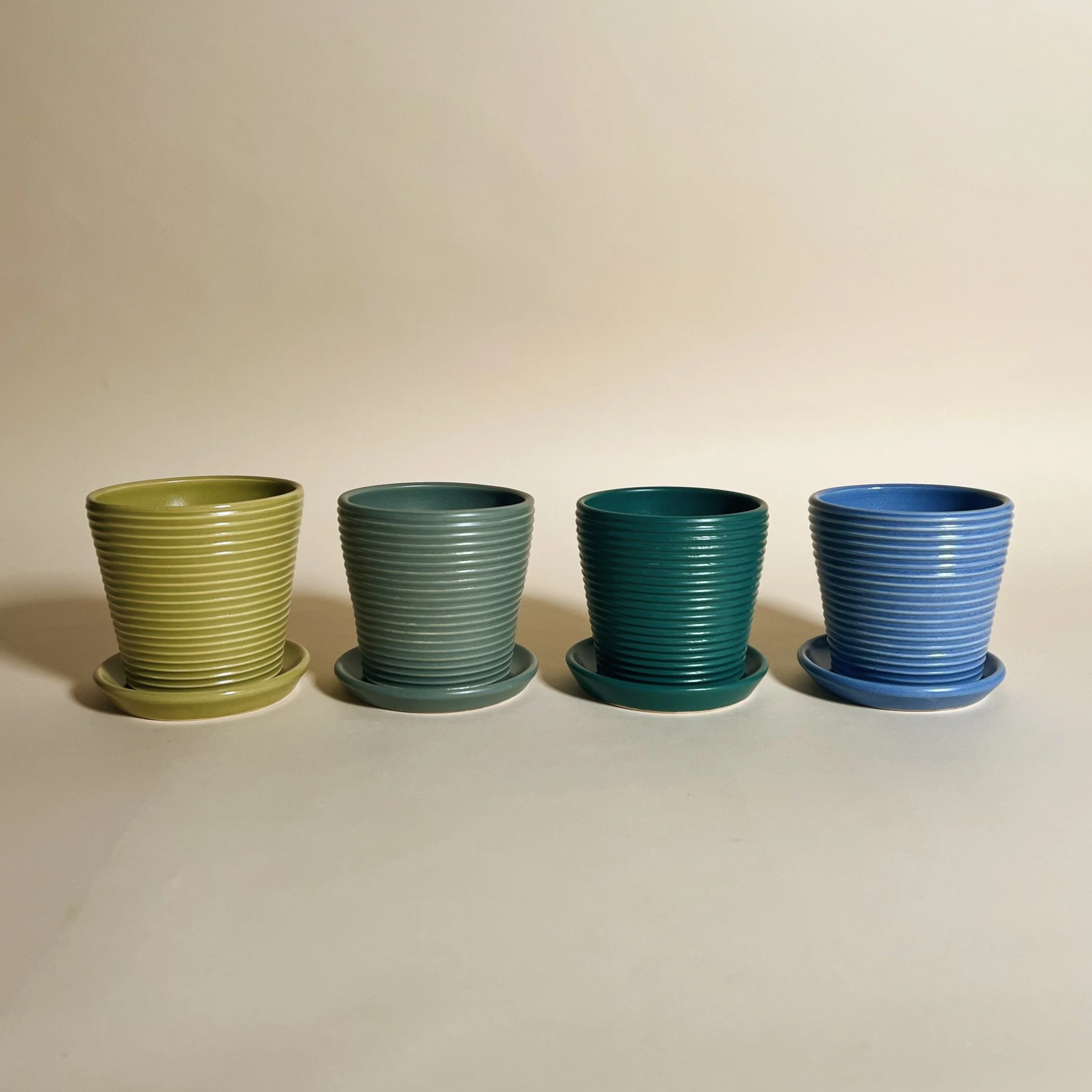 Petite Ribbed Planter