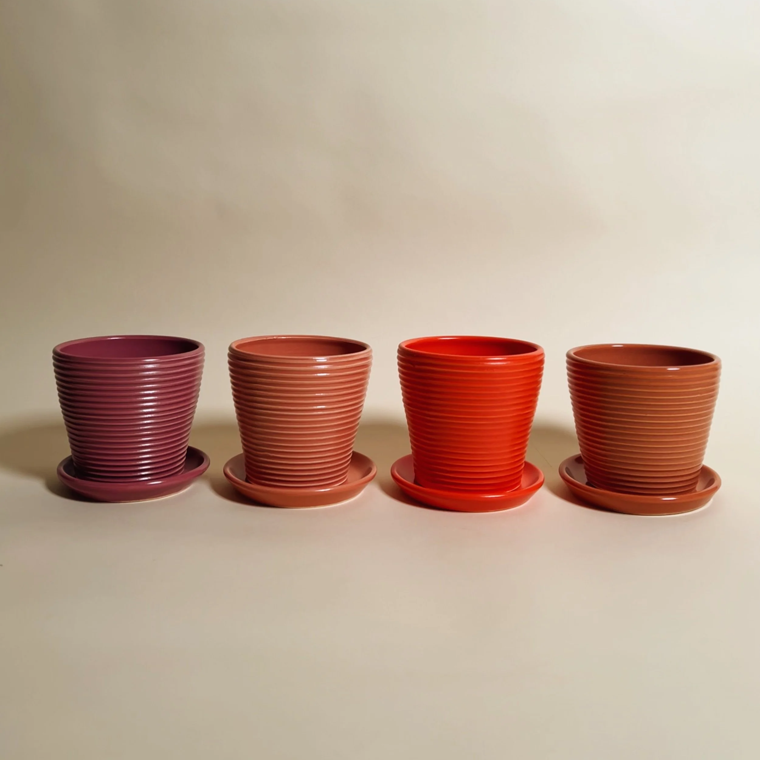 Petite Ribbed Planter
