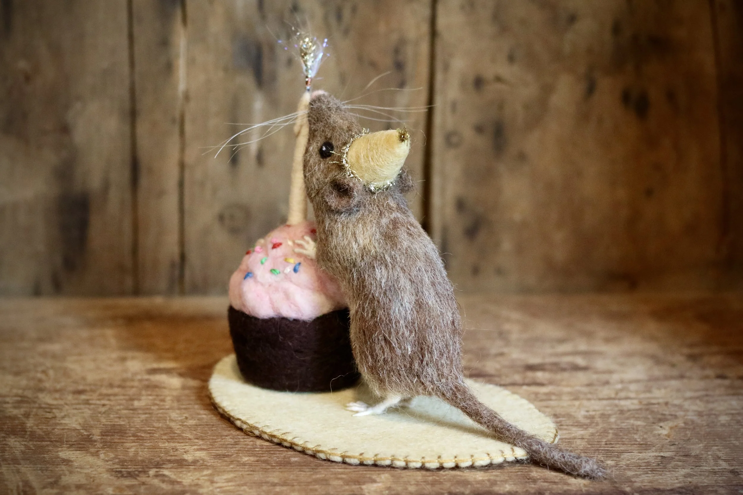 needle felted mouse