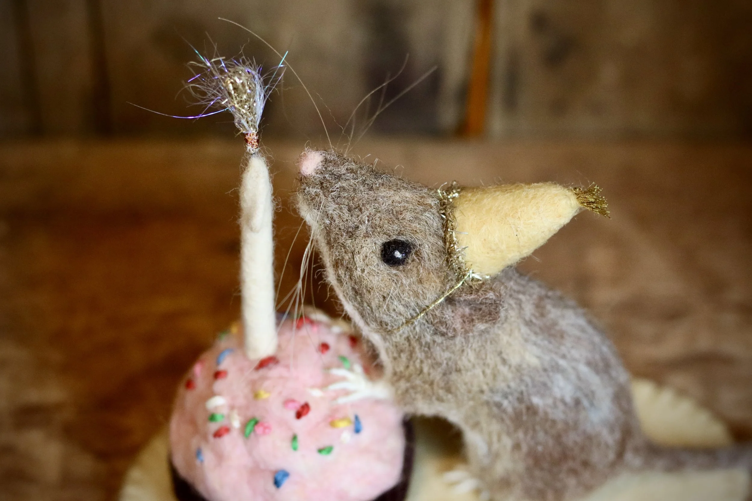 needle felted mouse