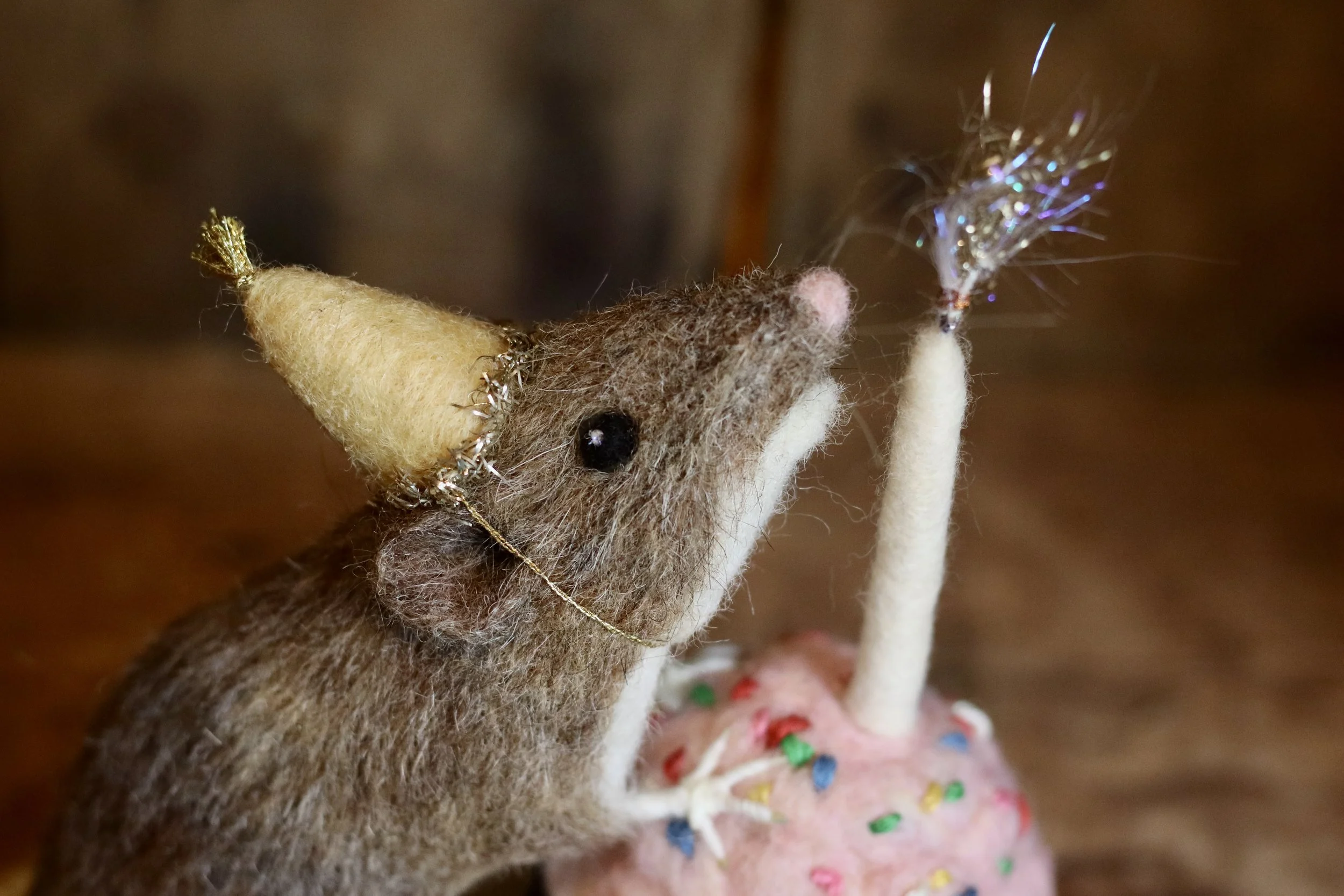 needle felted mouse