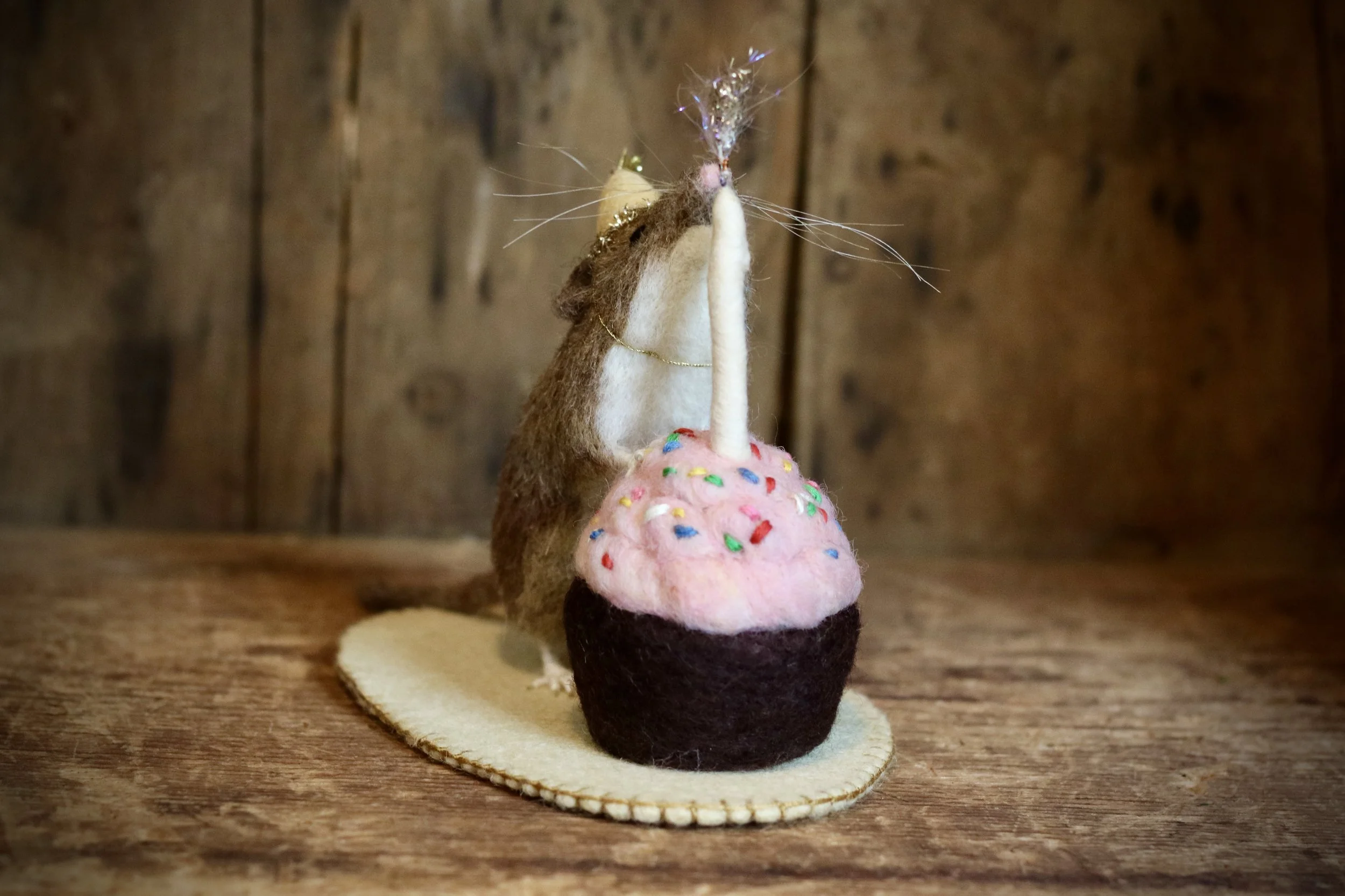 needle felted mouse