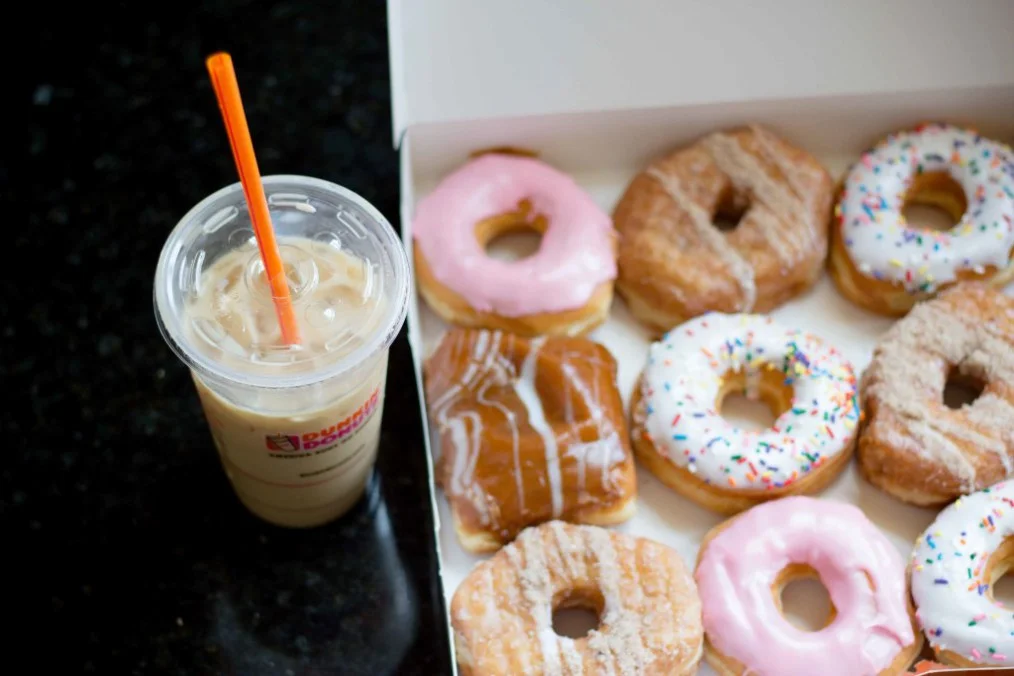 Dunkin-Donuts-Breakfast-Squares-Blueberry-Latte-6-1024x683 2.jpg