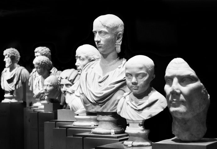  Friends, Romans, Countrymen....lend me your heads! 