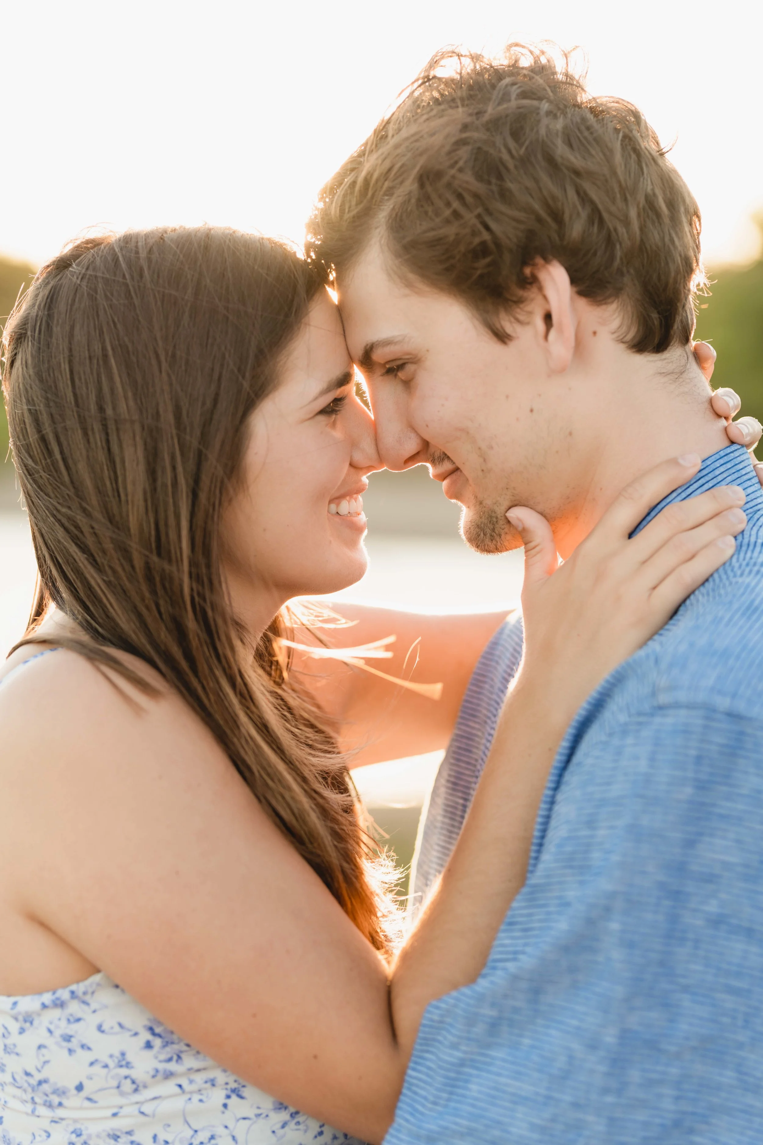 00033-Luke&Emma_FolsomLake.jpg