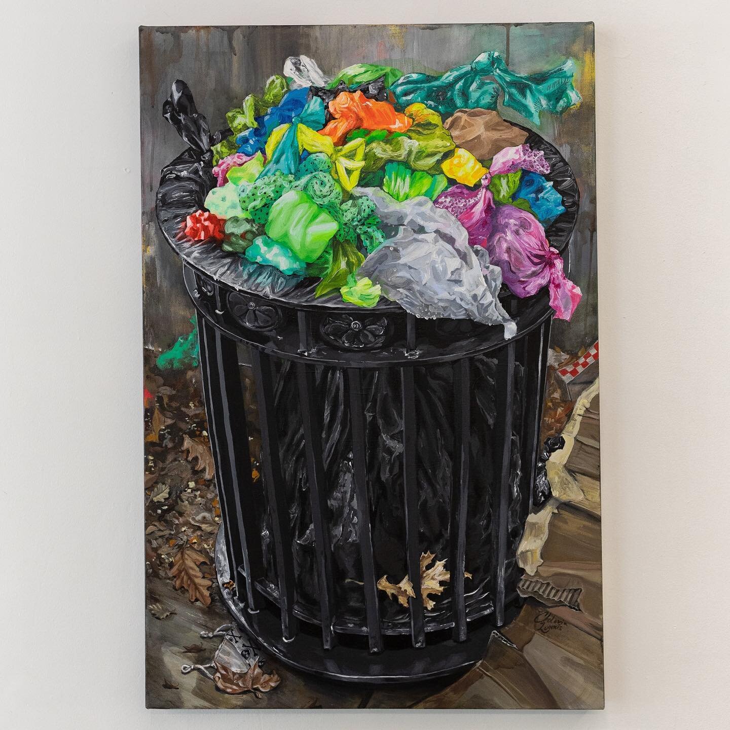 @chlovia captures consumption, portraying here the plastic wrapped end of its cycle. 

Featuring Chlovia, &ldquo;Heap&rdquo;, acrylic on canvas, 36&rdquo;x24&rdquo;, 2022. 

Photographed by @jacalynmeyvis