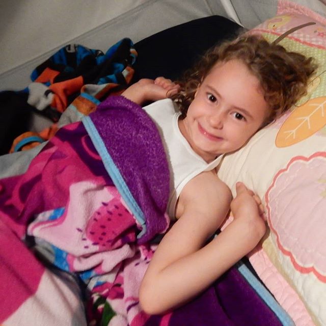 It's so much fun sleeping in our camper! Goodnight! 😴 @thetravelvlogfamily #travelvlog #family #camping⛺ #campingwithkids #familytravel #familycamping