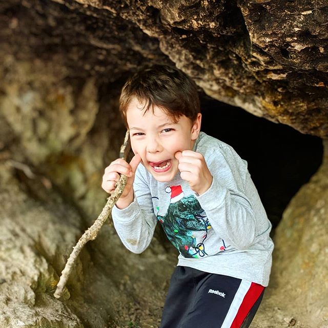 What face do you make when you are about to go and explore a cave in the woods? Only use emojis to describe your face!! ππ€ͺπ @thetravelvlogfamily