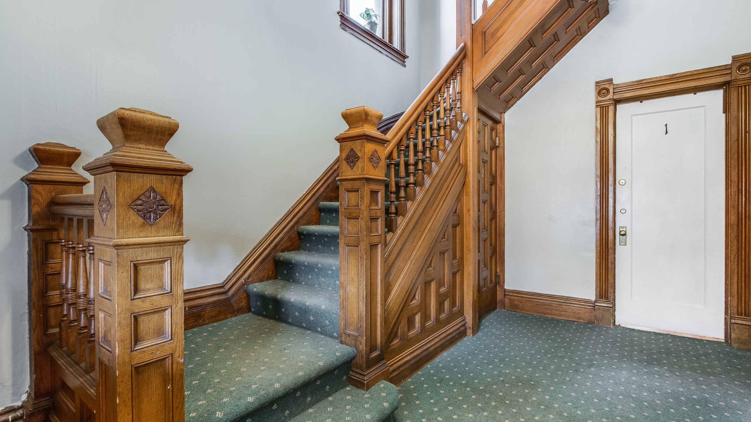 02 1570stpaul Foyer(26).jpg