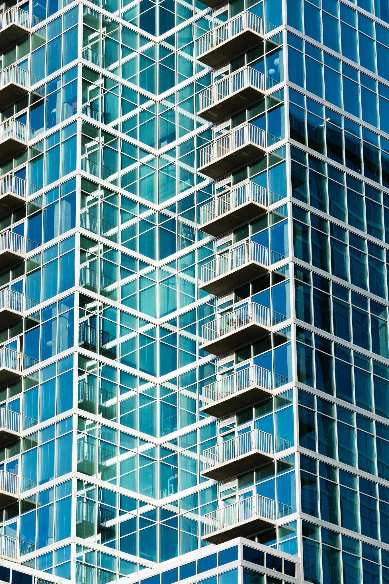 05_Riverfront_2048PX_Lone_Edge.jpg
