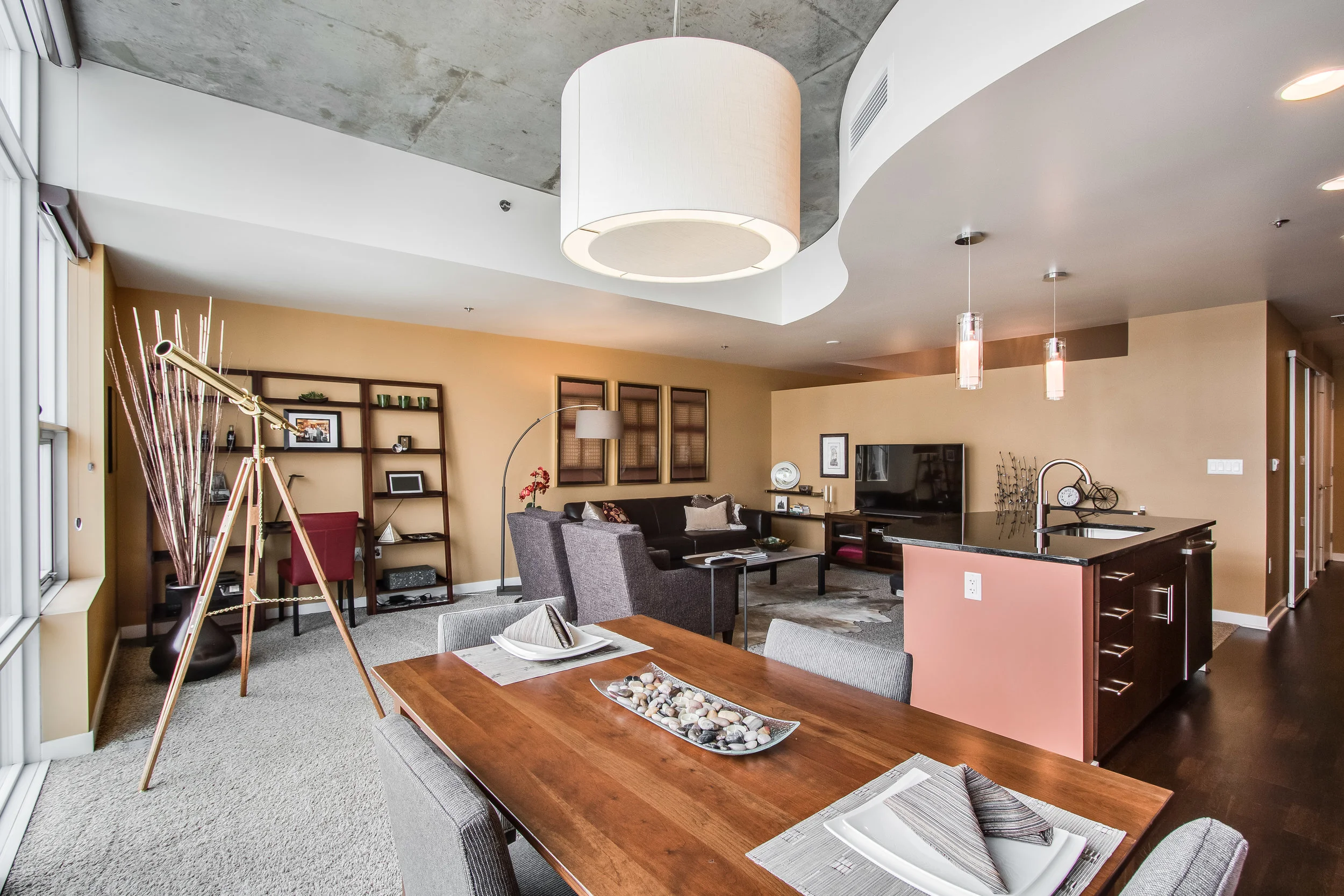 Spire 1810 Dining View .jpg