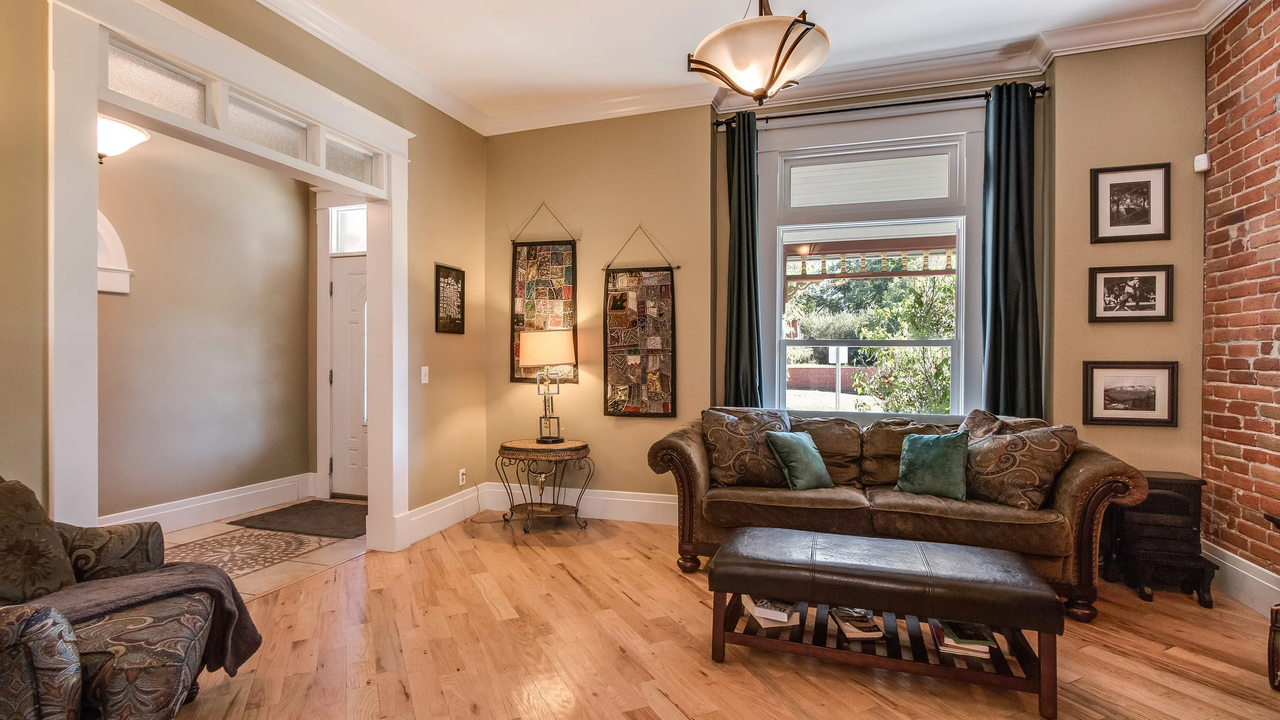 8-903E23rd.jpg