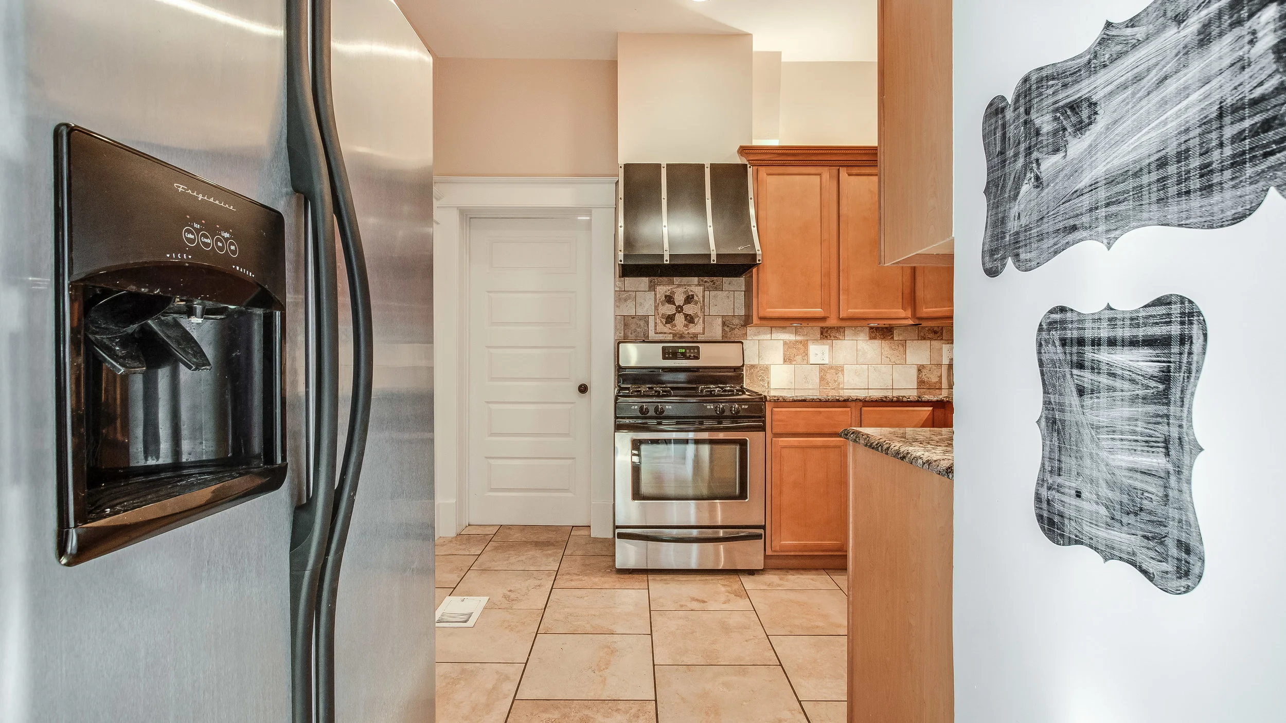 15-903E23rd.jpg