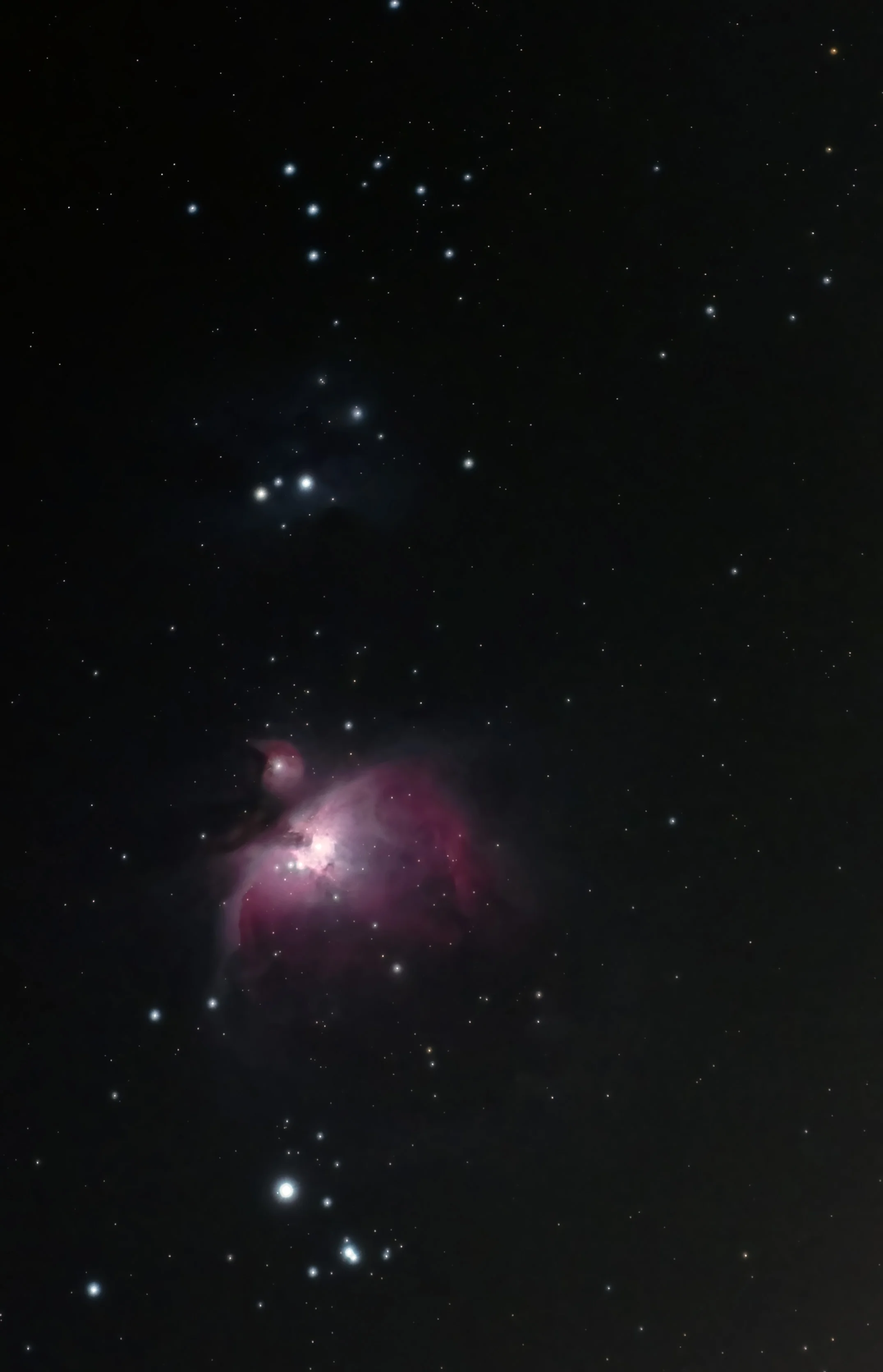 First attempt at Photographing The Orion Nebula Fujifilm XT-3, William Optics Star71 71mm f/4.9 Apo Imaging Refractor & IOptron Cem25p mount.