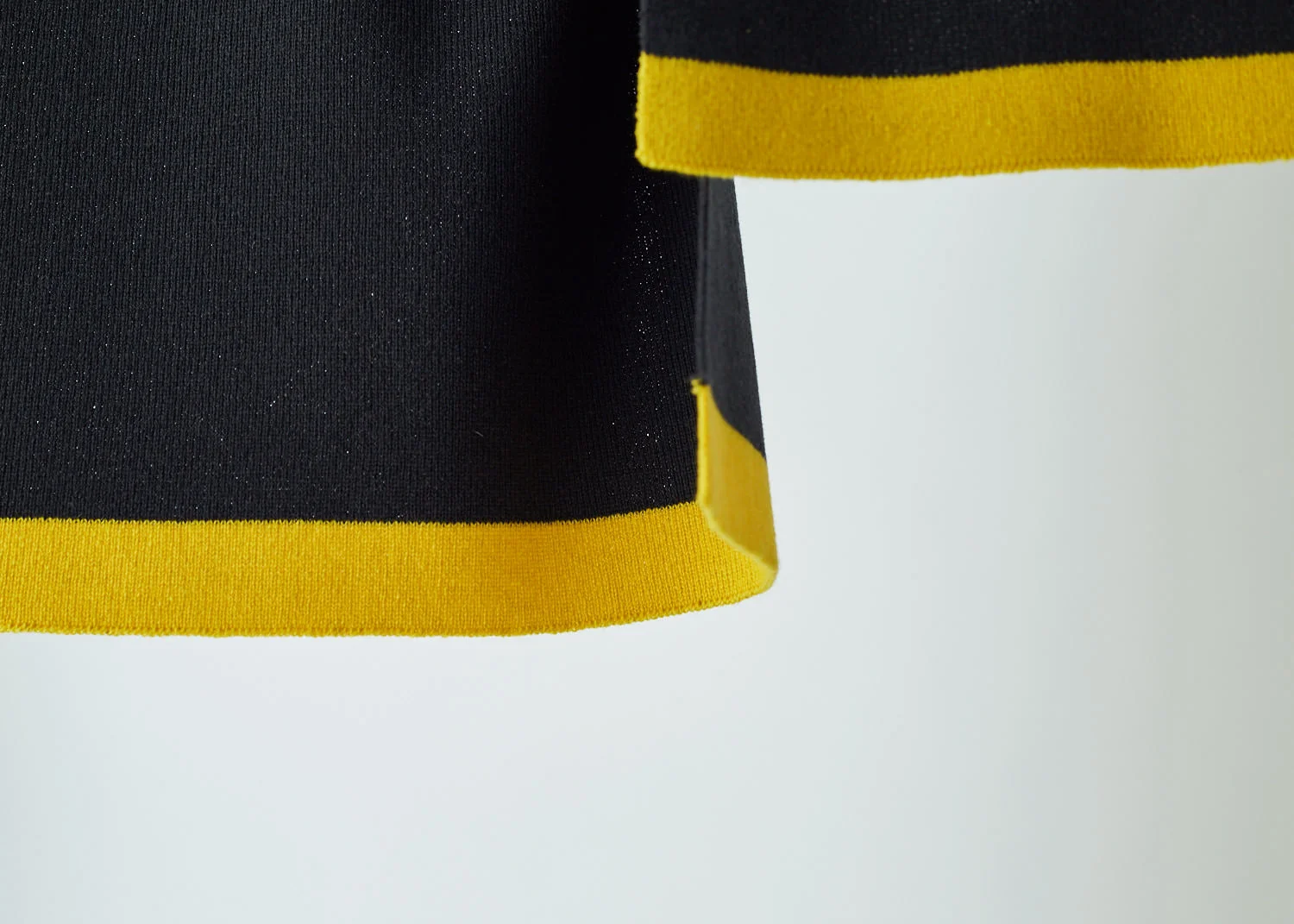 Grey and yellow cashmere accessories
