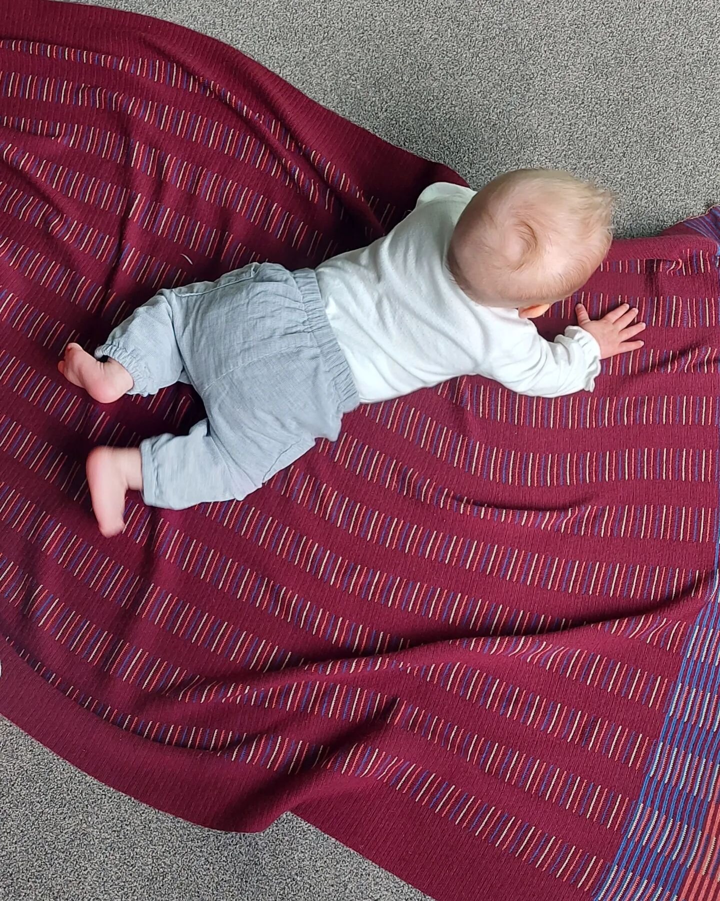 Who needs toys when you have got an #oliviajholland handmade, silk &amp; cashmere knitted throw to play with?

#knittedthrow #luxuryaccessories #handmadeinteriors #individualtextiles #handmadewithtime