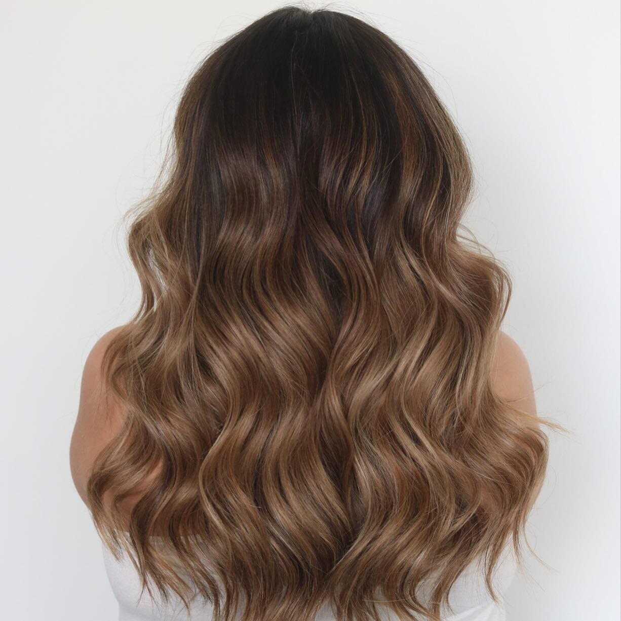 How blended is the color on your extensions and your hair?! 
.
Because it could be this blended!!! 
.
Totally undetectable!! 
.
2 rows of @naturalbeadedrowsextensions for fullness and length! 
.
Get the hair you&rsquo;ve always wanted! New Guests hea