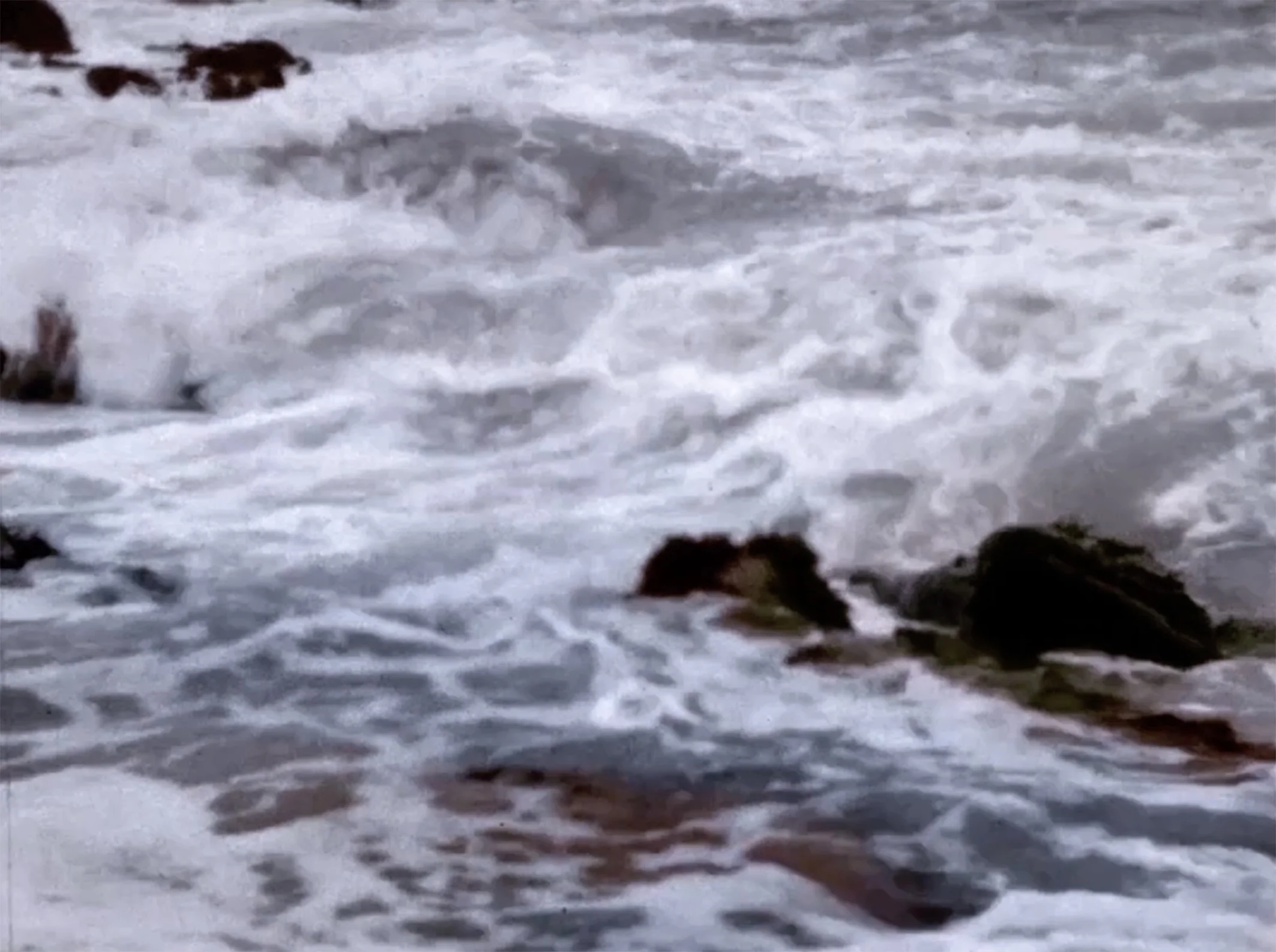 James Welling, Seascape , 2017 Colorized 16 mm film transferred to digital video, 6:35 min, stereo sound © James Welling Courtesy the artist and David Zwirner, New York / London/ Hong Kong