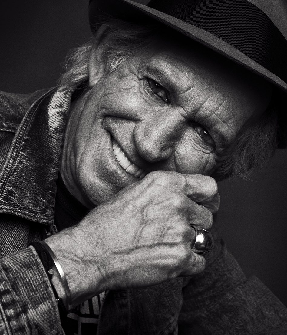 COVER_Keith_Richards_nolines.jpg