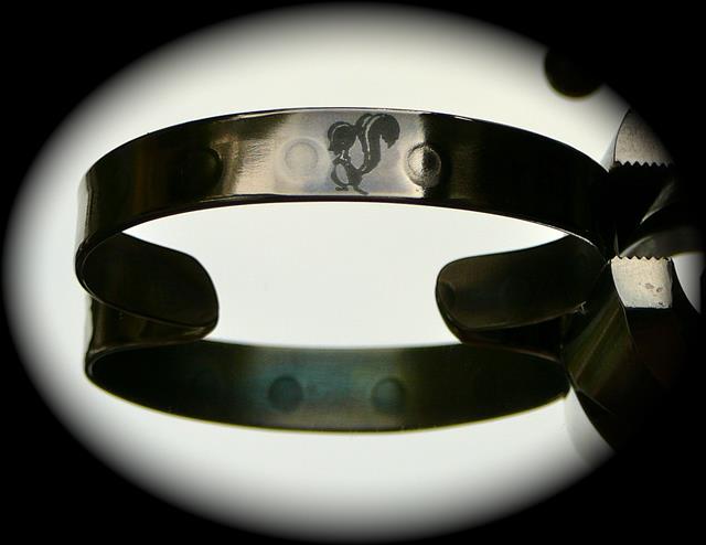 Dan: The Wristband and Dog Tag were great! Would love the silhouettes! I’d like to order another wrist band for a friend, this one with the skunk on it. Semper Fi Steve Reichert USMC (RET) www.SteveReichert.com Dan, My friend loved the stuff! On the way back I lost my wedding ring. What's the $, and ETA on getting a size 11 ring out to me? Steve