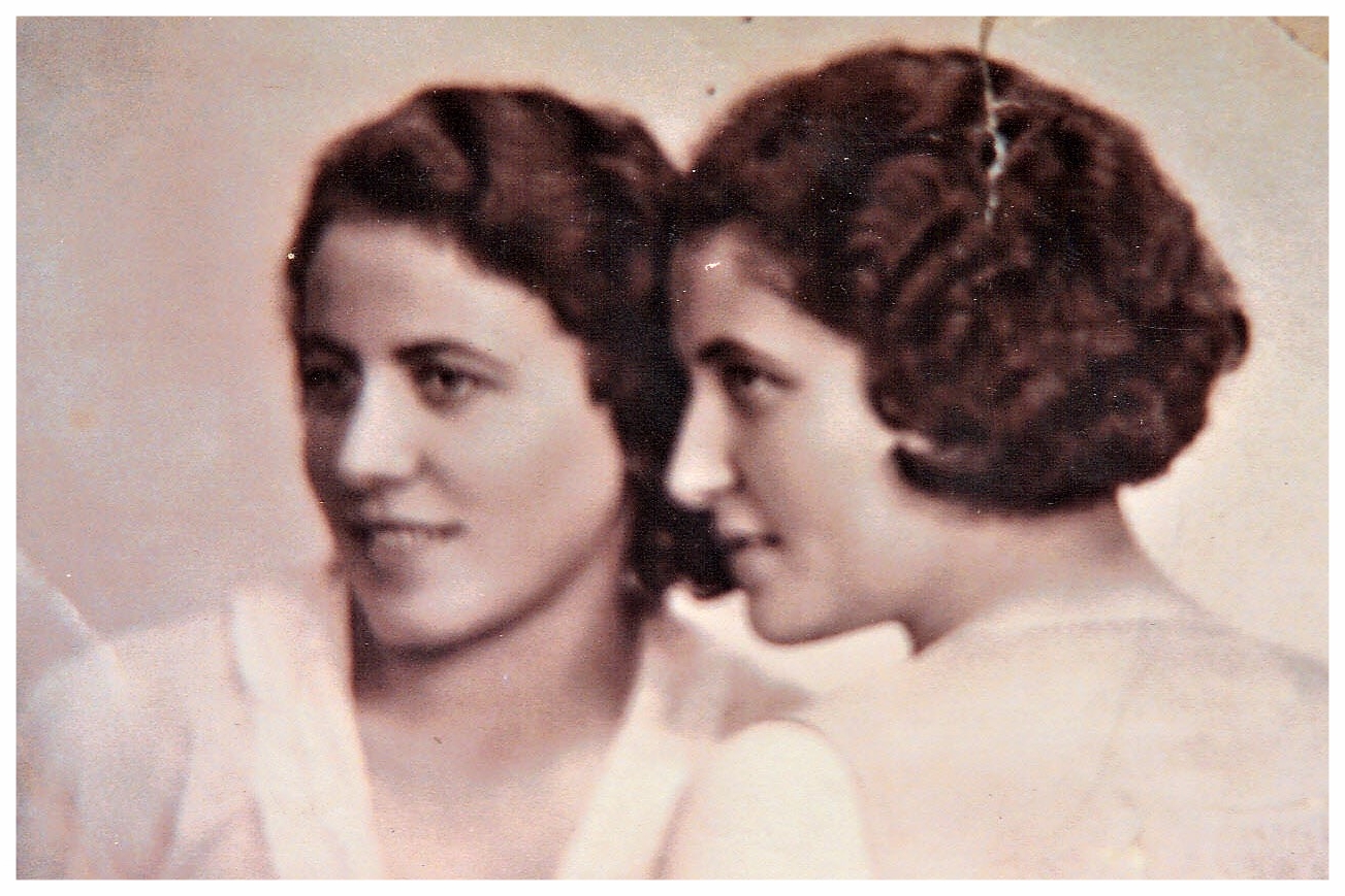 Kovary Sisters c. 1930: Otilia and Blanca