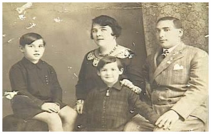 Grunstein family c. 1930: Kato, Franciska, Eva, Jeno