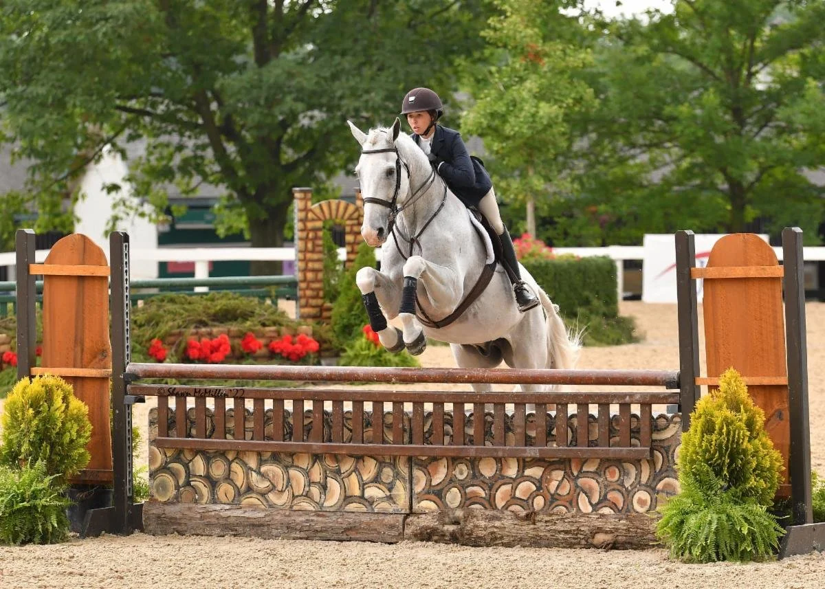 Sterling Malnik Claims Equitation Wins at Kentucky Summer Horse Show