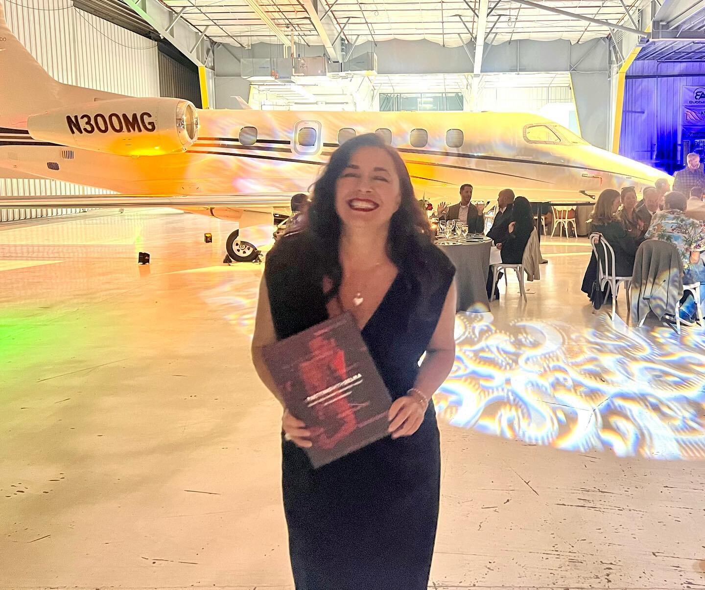 I am so happy to donate my book PartyingWithSelma: Inside Hollywood&rsquo;s Brightest Night to the @aspenflightacademy Gala event! Wow! Congratulations Elizabeth and Jeff for such and incredible fundraiser #PartyingWithSelma #NoOneStopsSelma #aspen #