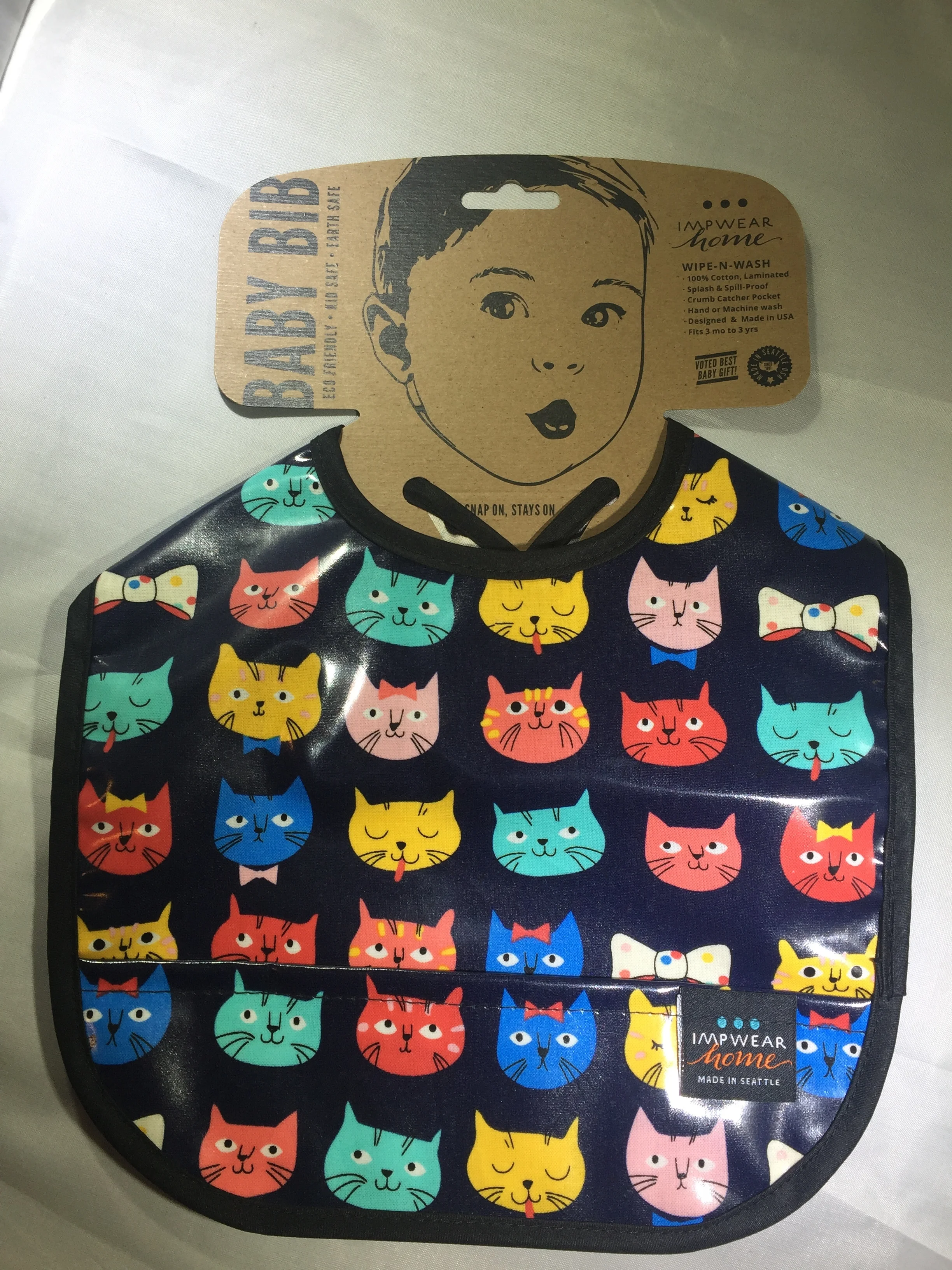 Impwear home Wipe N Wash Bib-Kitty