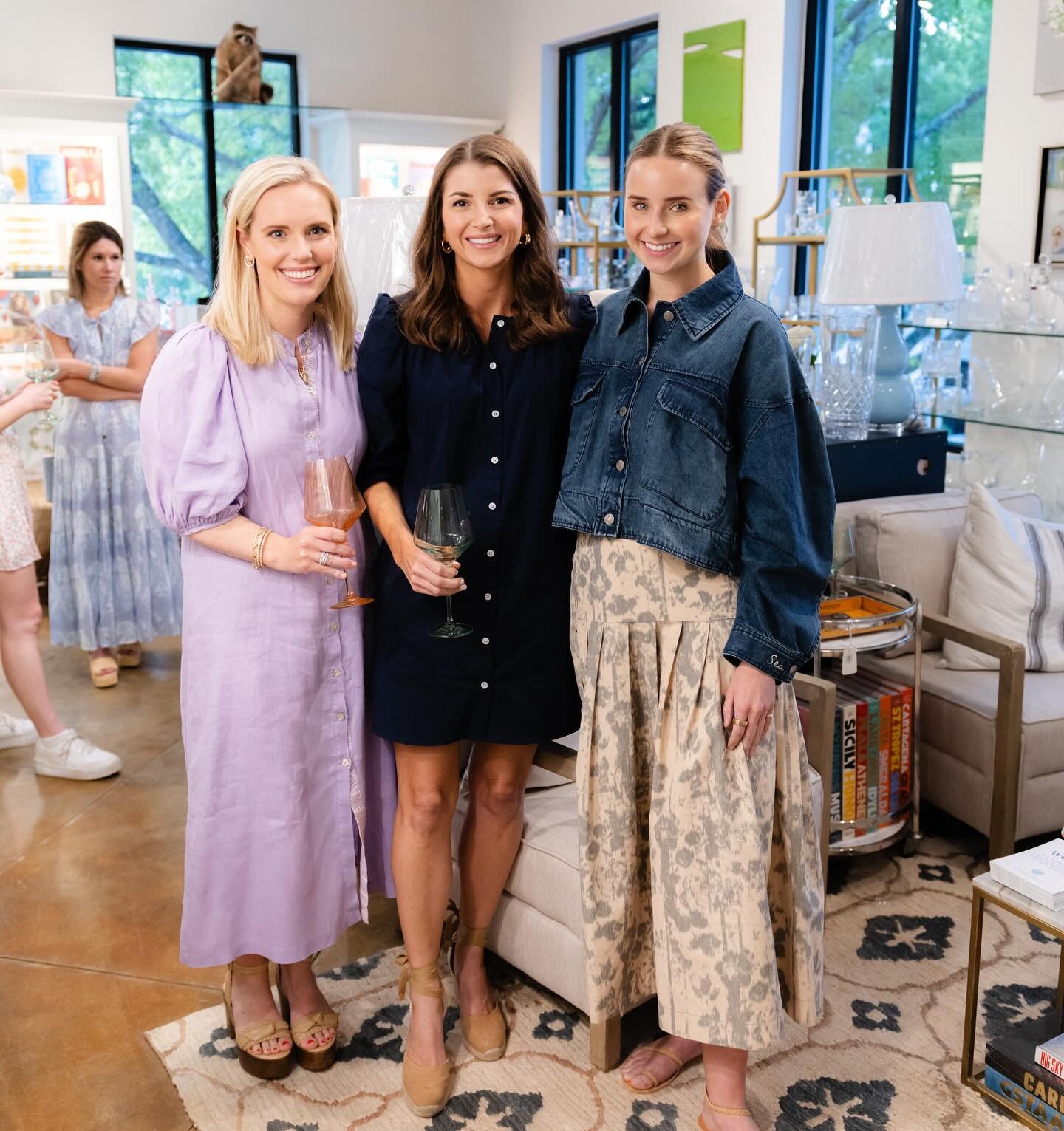 Talk about a fun time!! We had the best time meeting with current brides and others in the wedding industry at @tresbellefete last week! @laurapearceltd @weezietowels @skinship_aesthetics Thanks @moodandtheory for the lovely photos